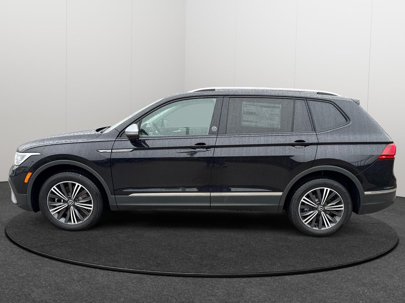 2024 Volkswagen Tiguan Wolfsburg Edition 3