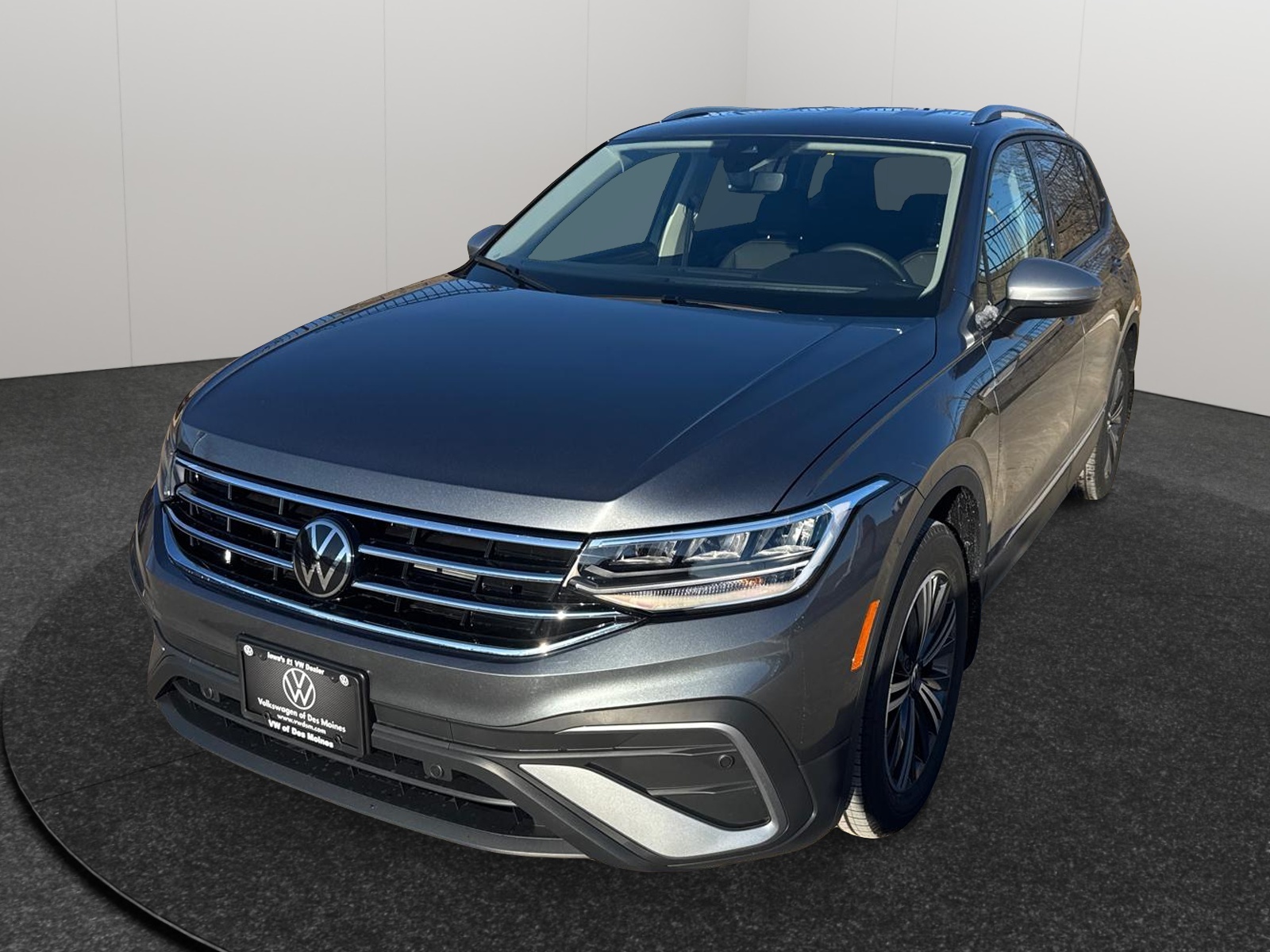 2024 Volkswagen Tiguan Wolfsburg Edition 1