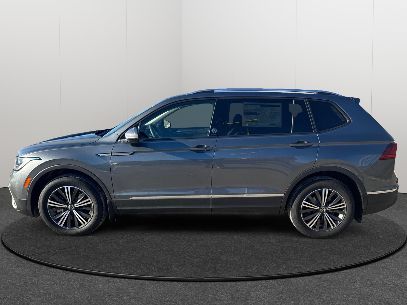 2024 Volkswagen Tiguan Wolfsburg Edition 3