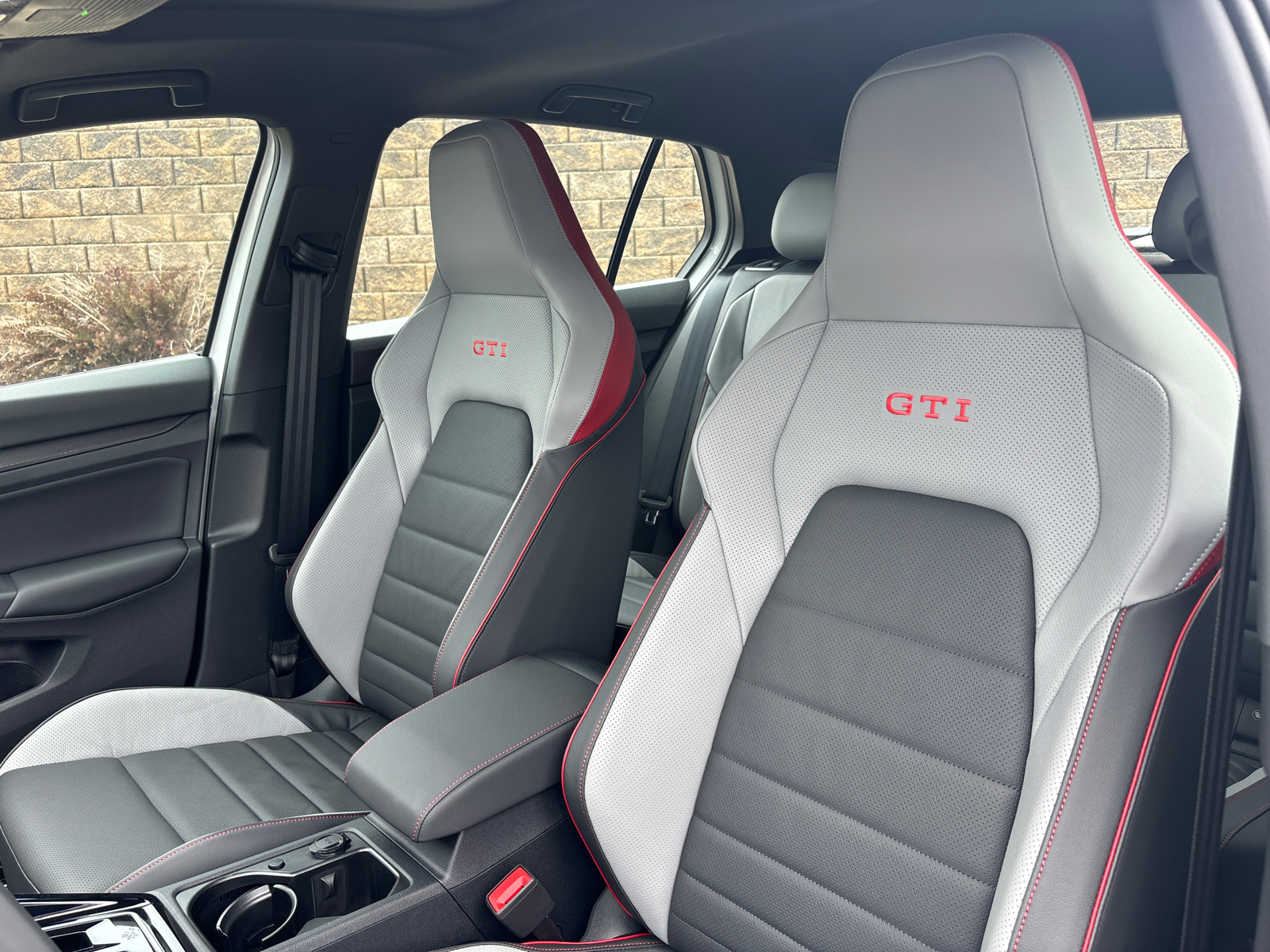 2024 Volkswagen Golf GTI SE 11