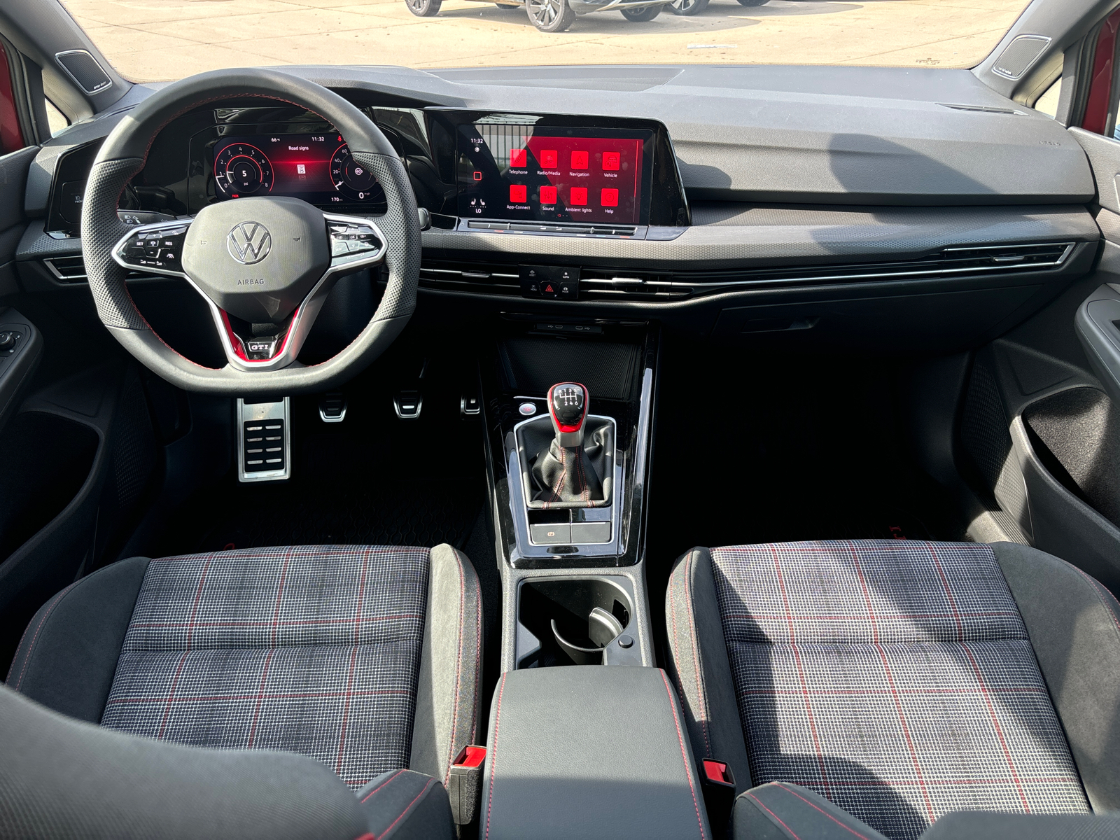 2024 Volkswagen Golf GTI 380 SE 10