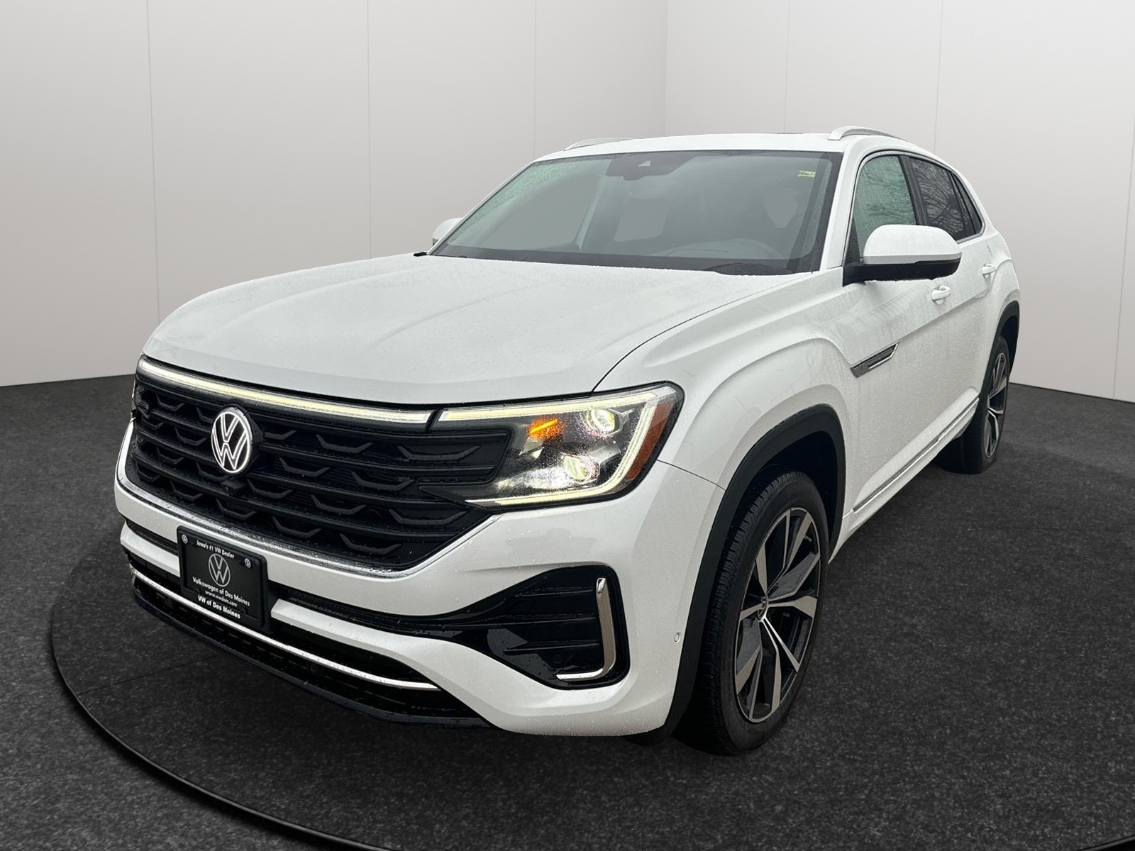 2025 Volkswagen Atlas Cross Sport 2.0T SEL Premium R-Line 1