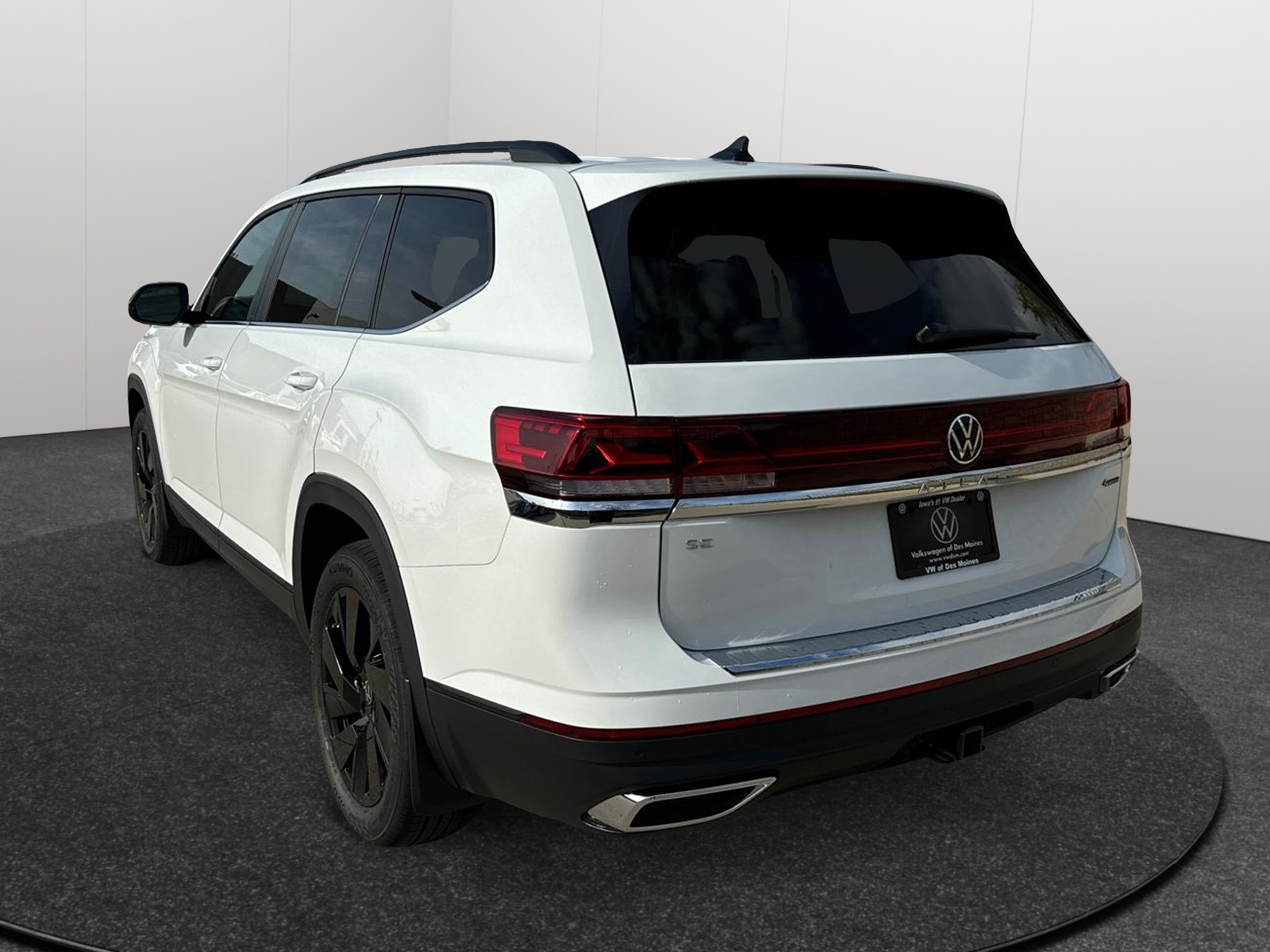 2025 Volkswagen Atlas 2.0T SE w/Technology 4