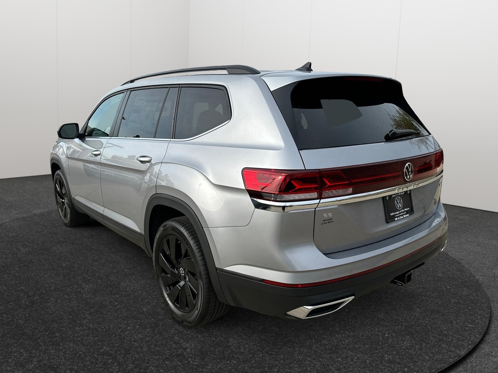 2025 Volkswagen Atlas 2.0T SE w/Technology 4