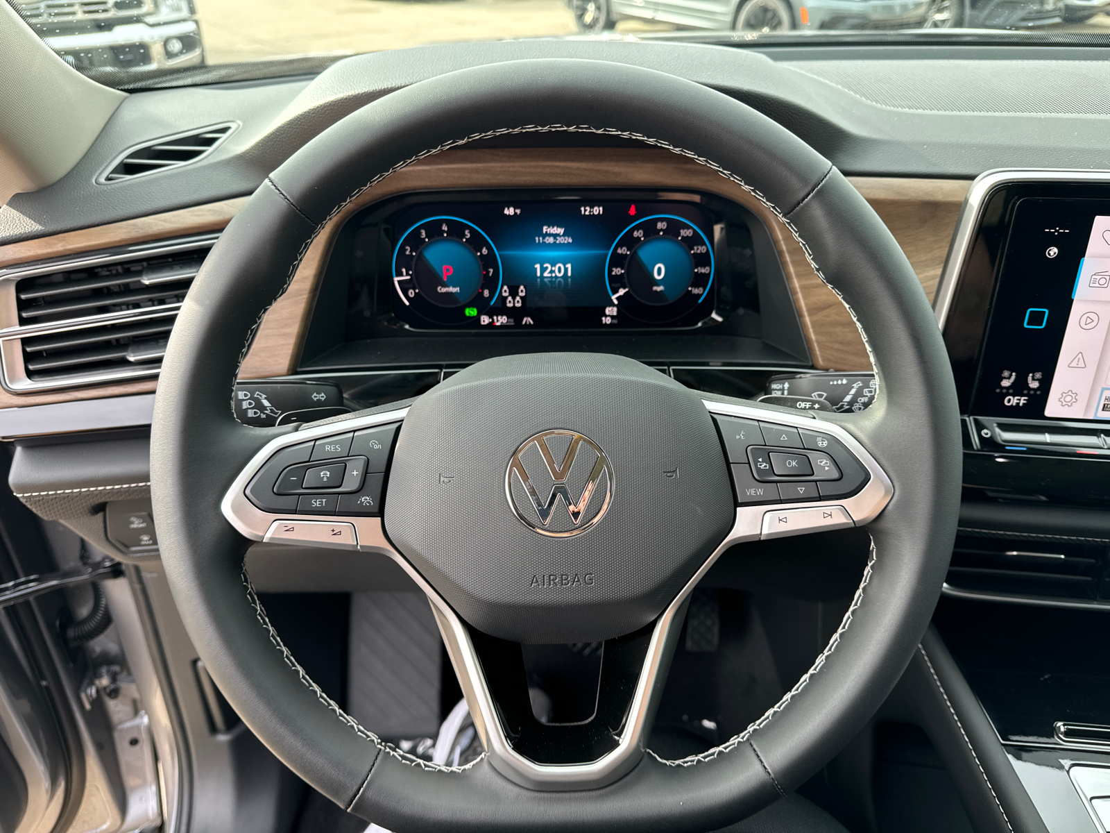 2025 Volkswagen Atlas 2.0T SE w/Technology 16