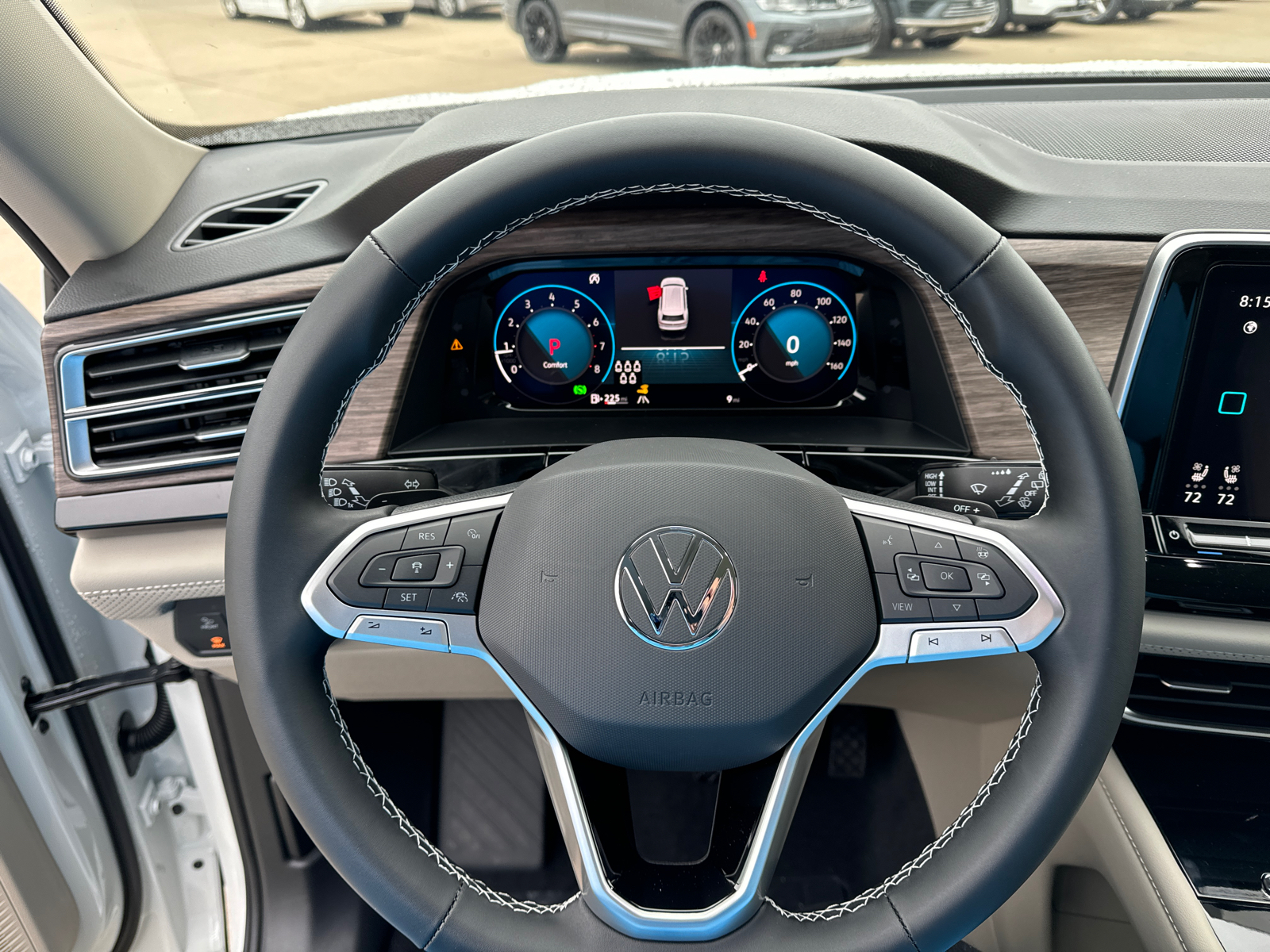 2025 Volkswagen Atlas 2.0T SEL 16