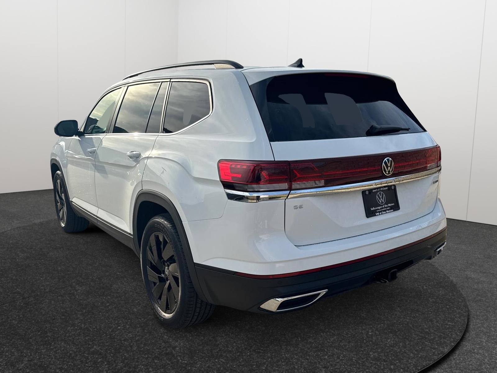 2025 Volkswagen Atlas 2.0T SE w/Technology 4