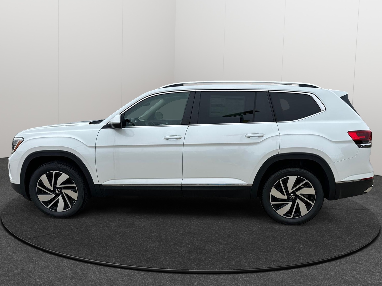 2025 Volkswagen Atlas 2.0T SEL 3