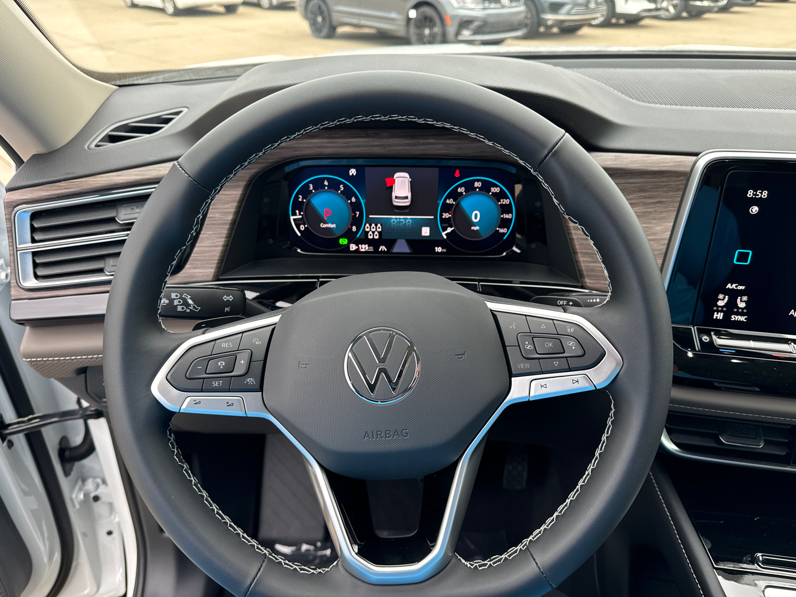 2025 Volkswagen Atlas 2.0T SEL 16