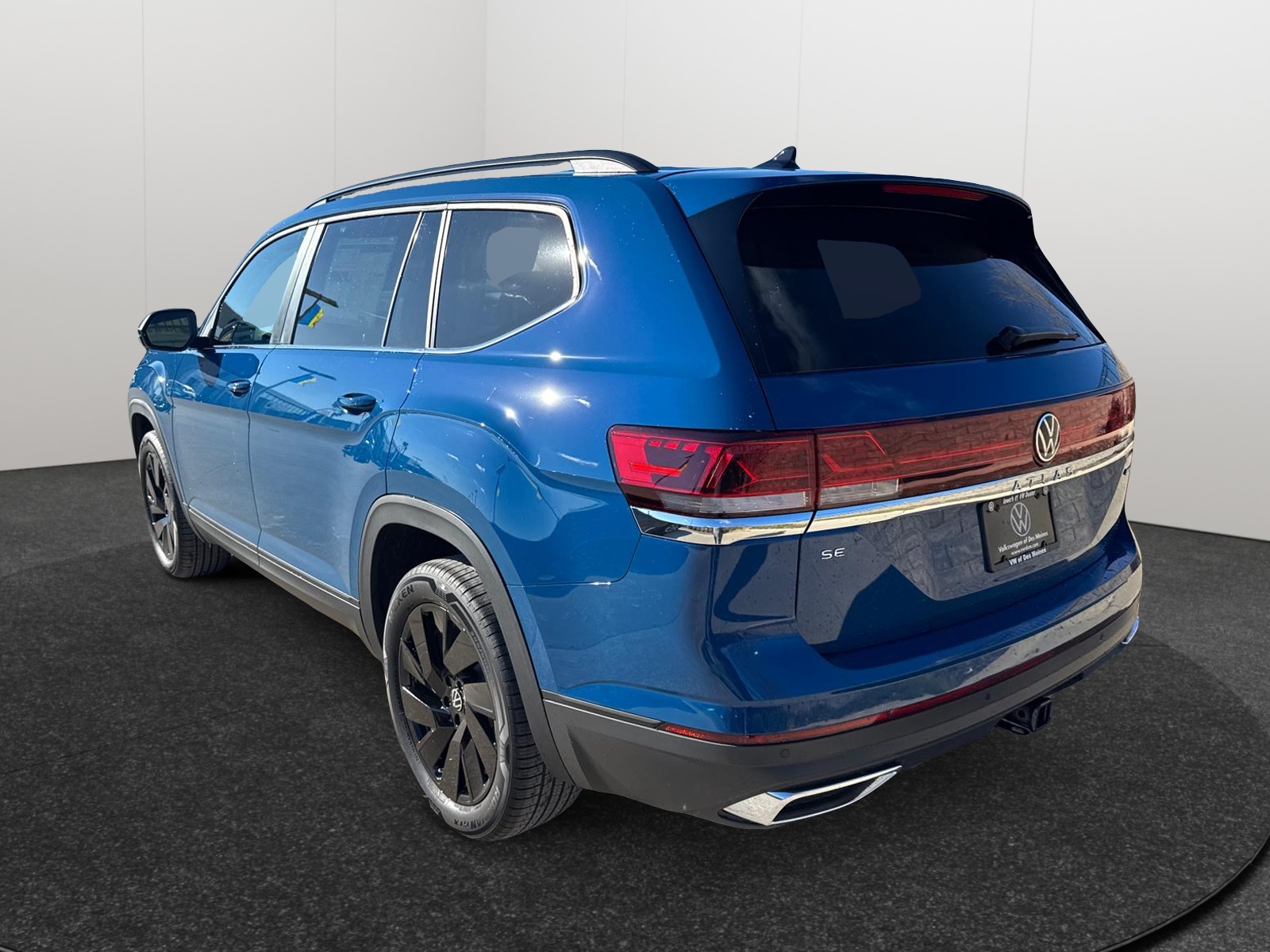 2025 Volkswagen Atlas 2.0T SE w/Technology 4