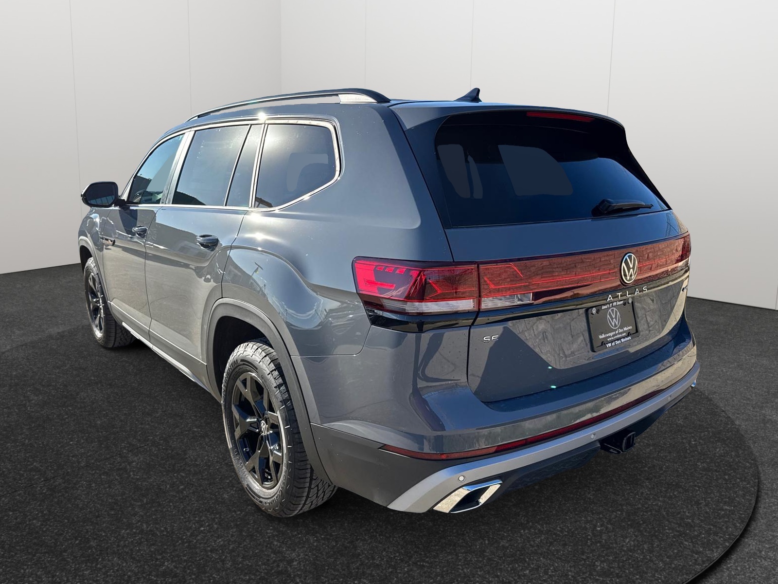 2025 Volkswagen Atlas 2.0T Peak Edition 4