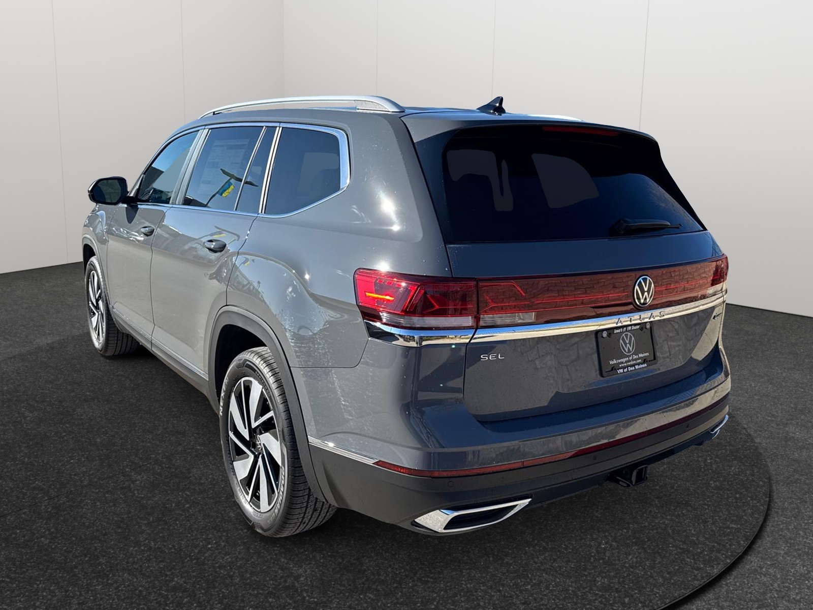 2025 Volkswagen Atlas 2.0T SEL 4