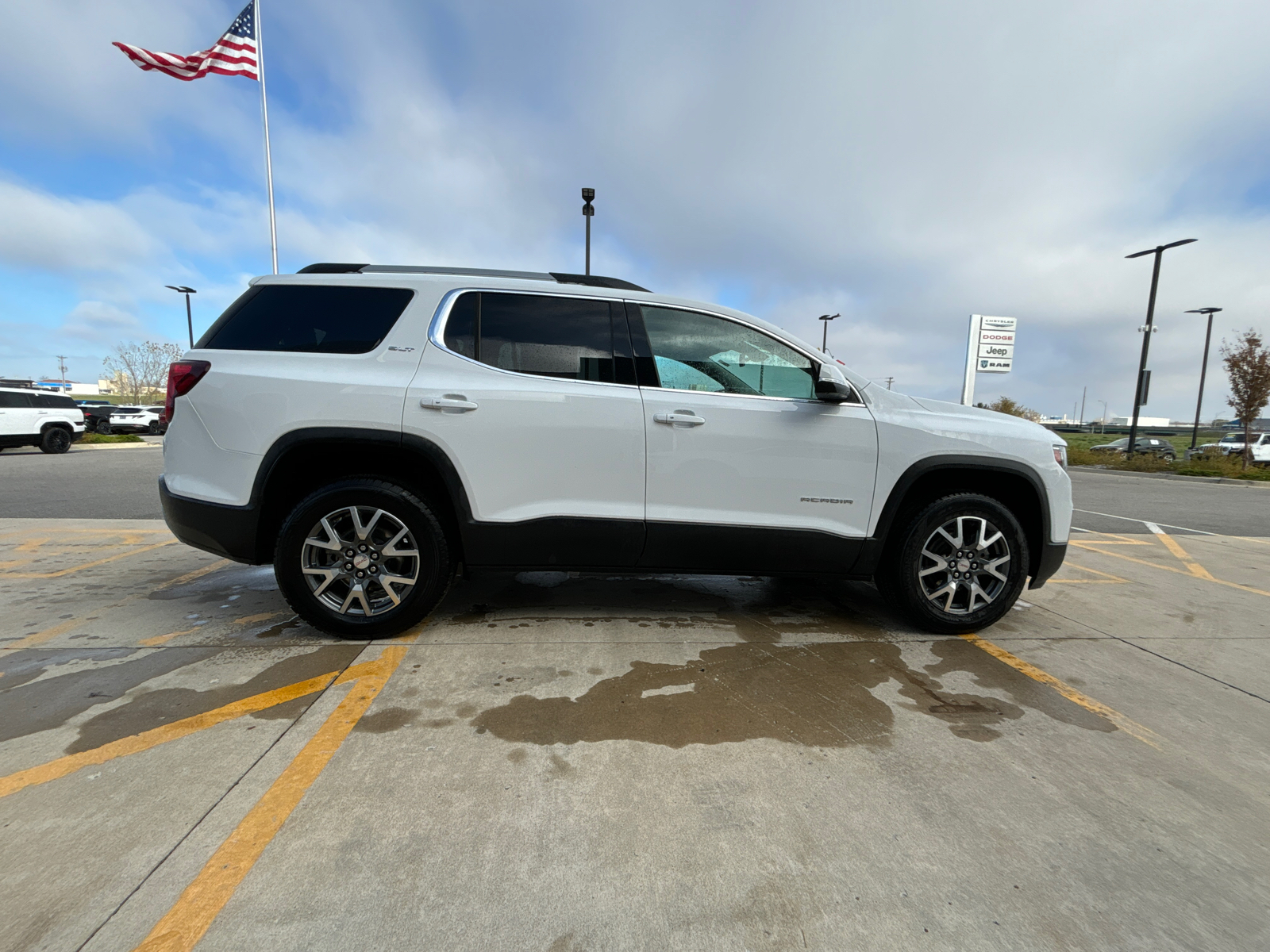 2023 GMC Acadia SLT 4