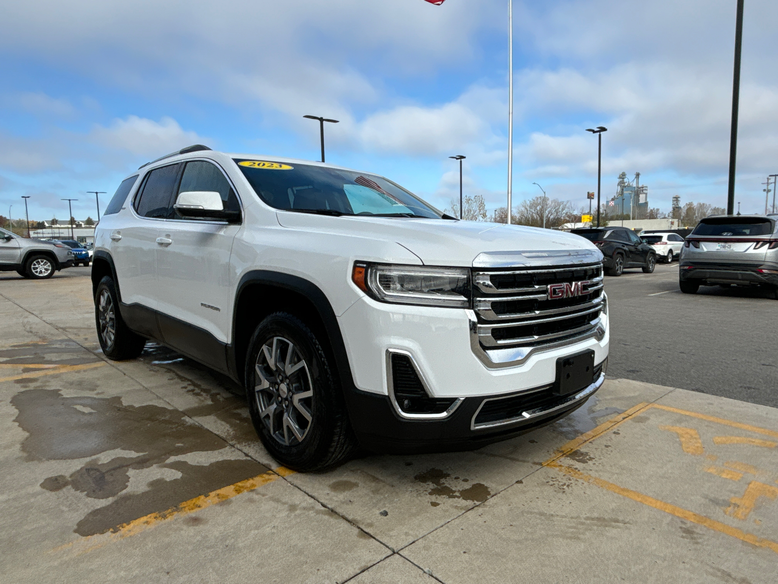 2023 GMC Acadia SLT 5