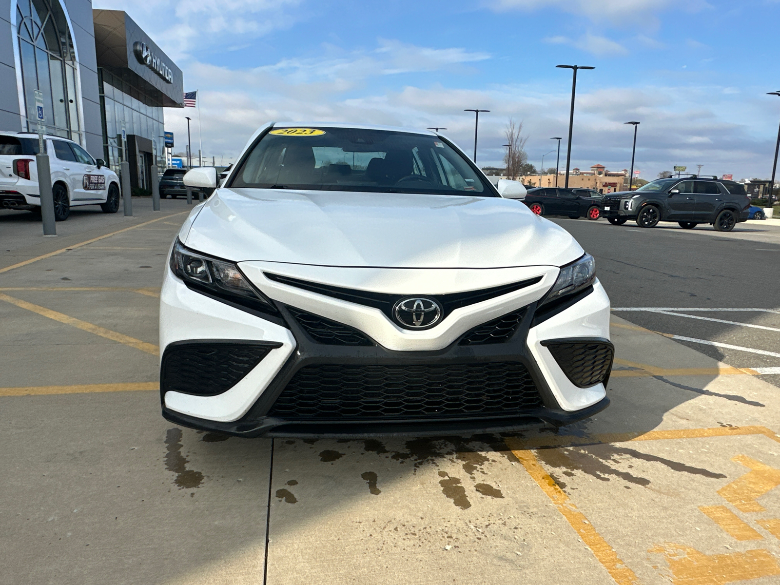 2023 Toyota Camry SE 6