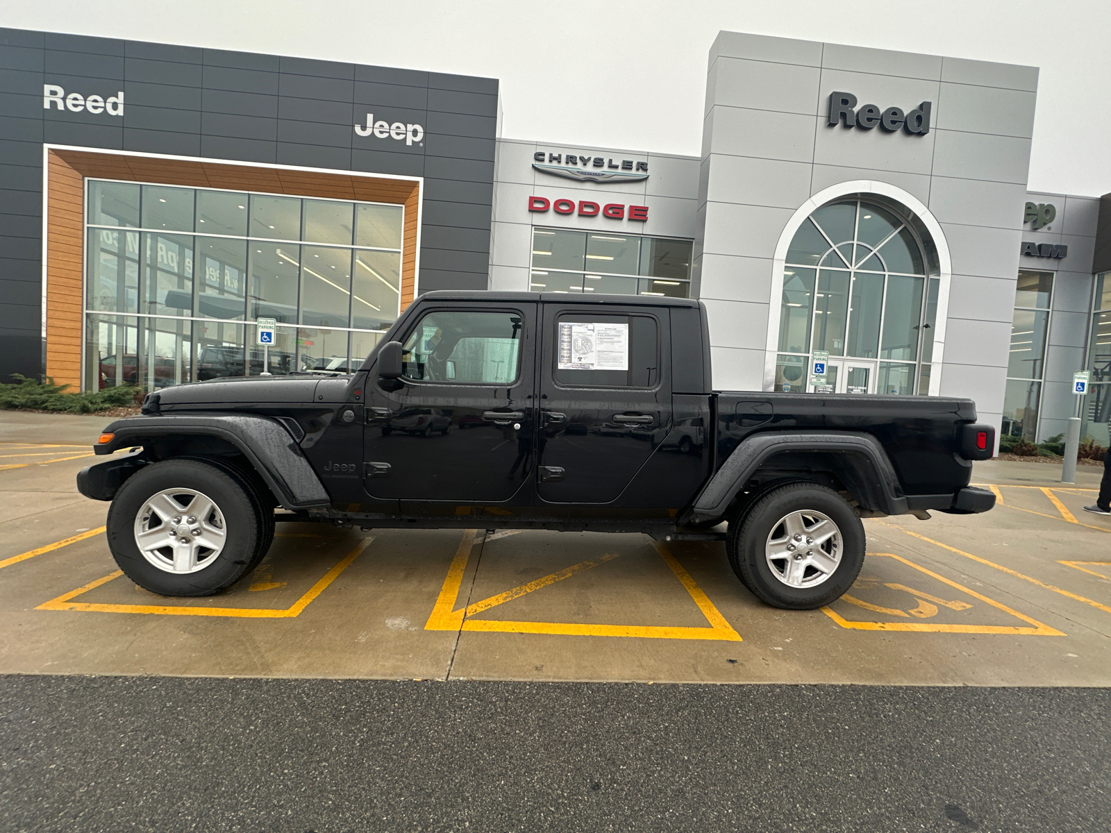 2022 Jeep Gladiator Sport S 2