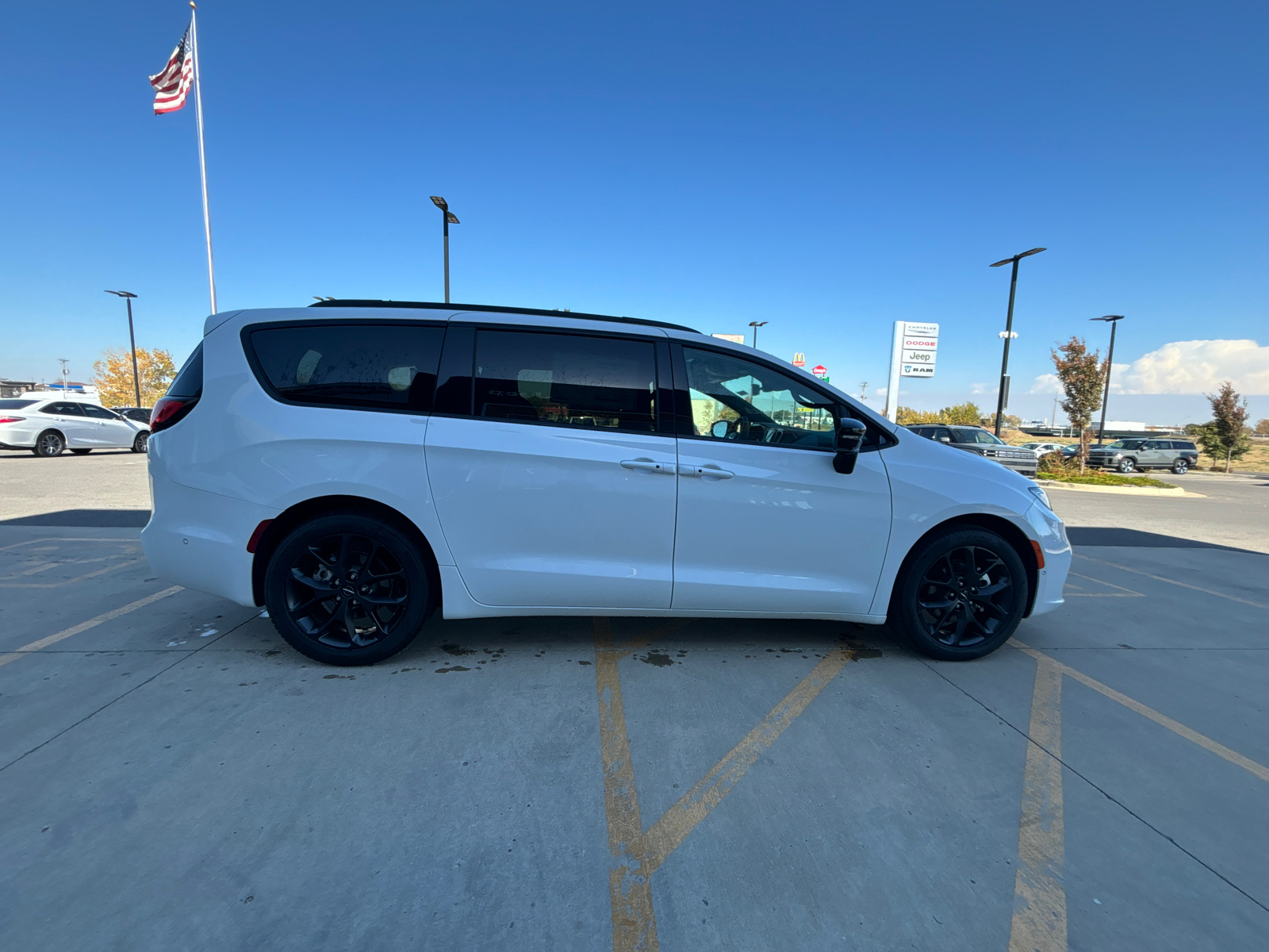 2024 Chrysler Pacifica Limited 4