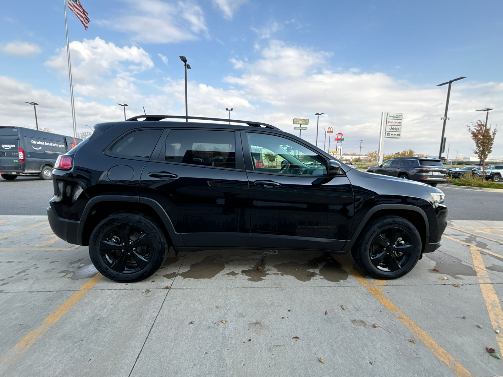 2023 Jeep Cherokee Altitude Lux 4