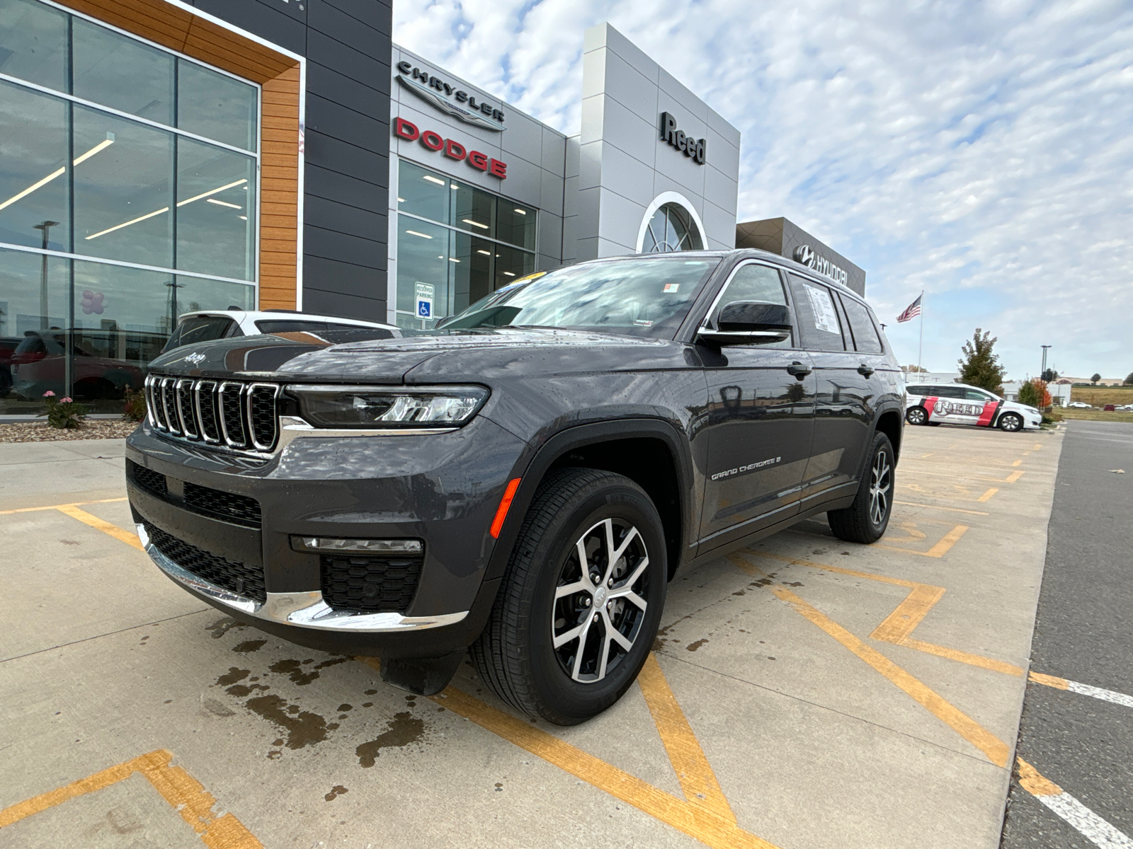 2023 Jeep Grand Cherokee L Limited 1