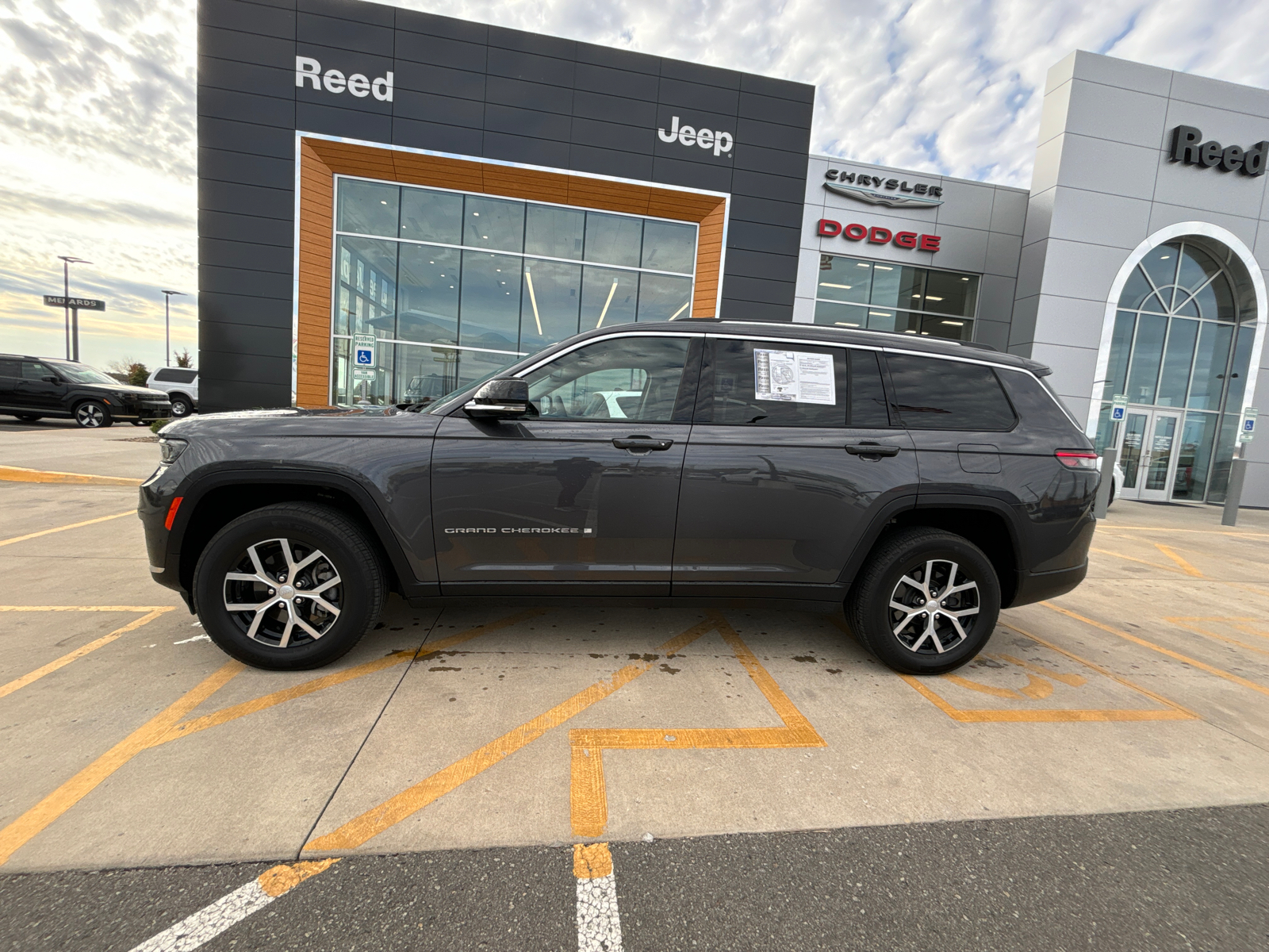 2023 Jeep Grand Cherokee L Limited 2