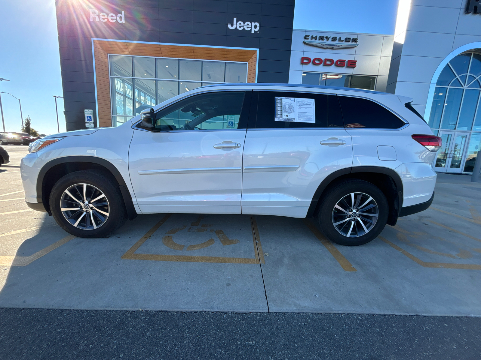 2017 Toyota Highlander XLE 2