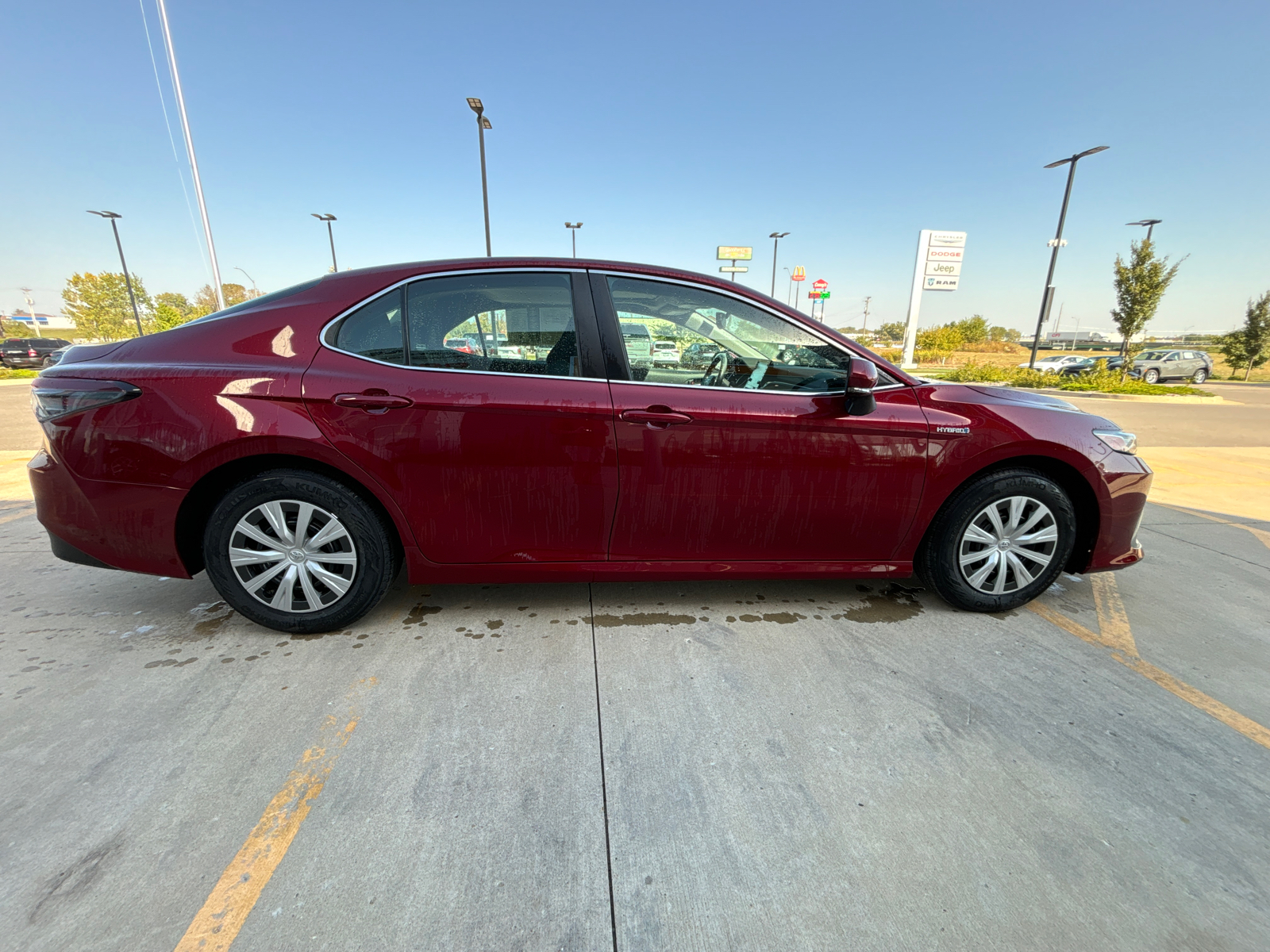 2021 Toyota Camry Hybrid LE 4