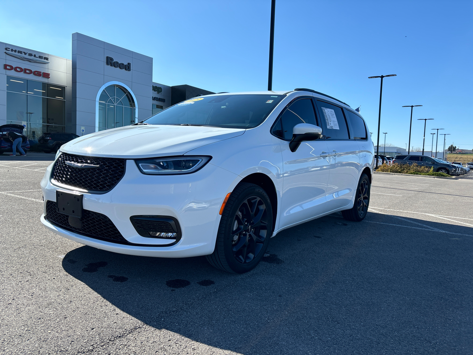 2023 Chrysler Pacifica Touring L 1