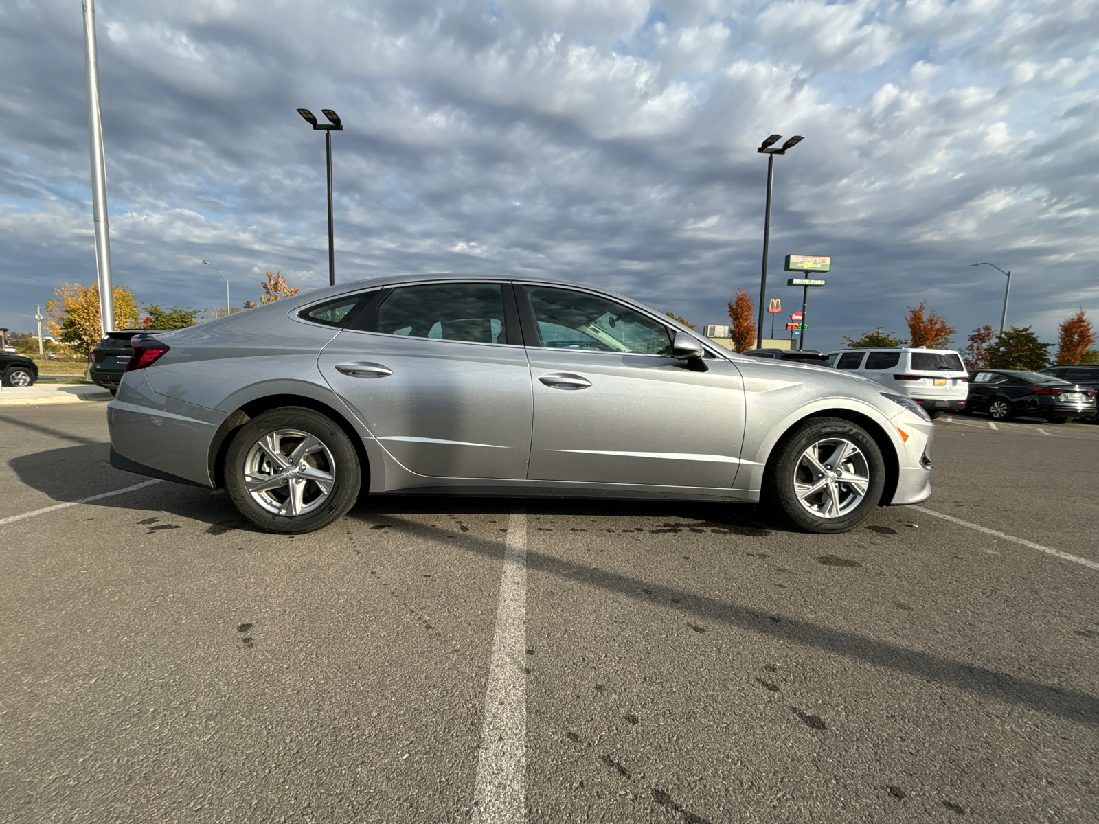 2022 Hyundai Sonata SE 4