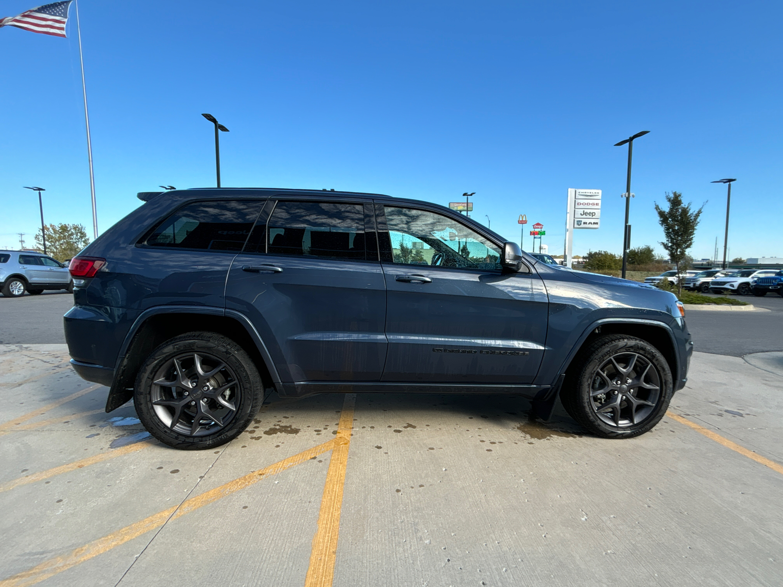 2021 Jeep Grand Cherokee 80th Anniversary 4