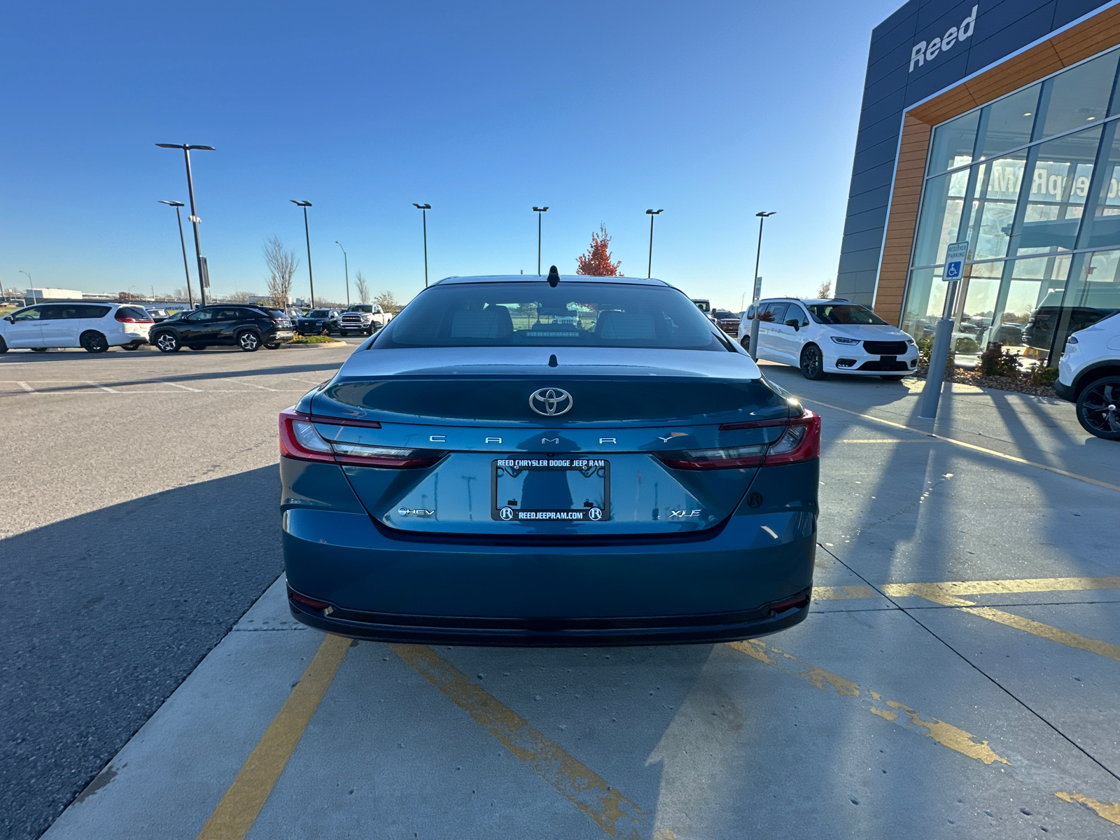 2025 Toyota Camry XLE 3