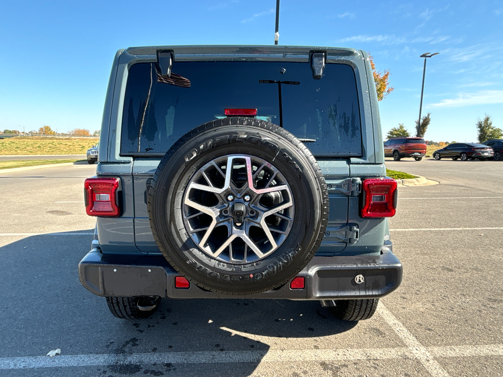 2024 Jeep Wrangler Sahara 3