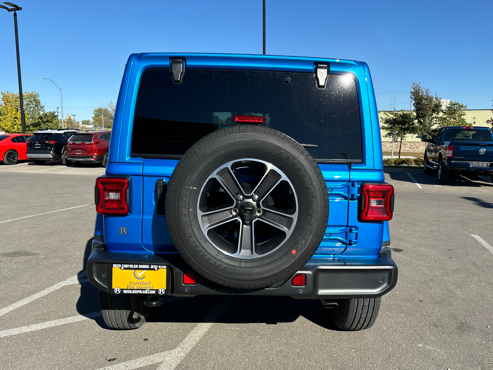 2023 Jeep Wrangler Sahara 3