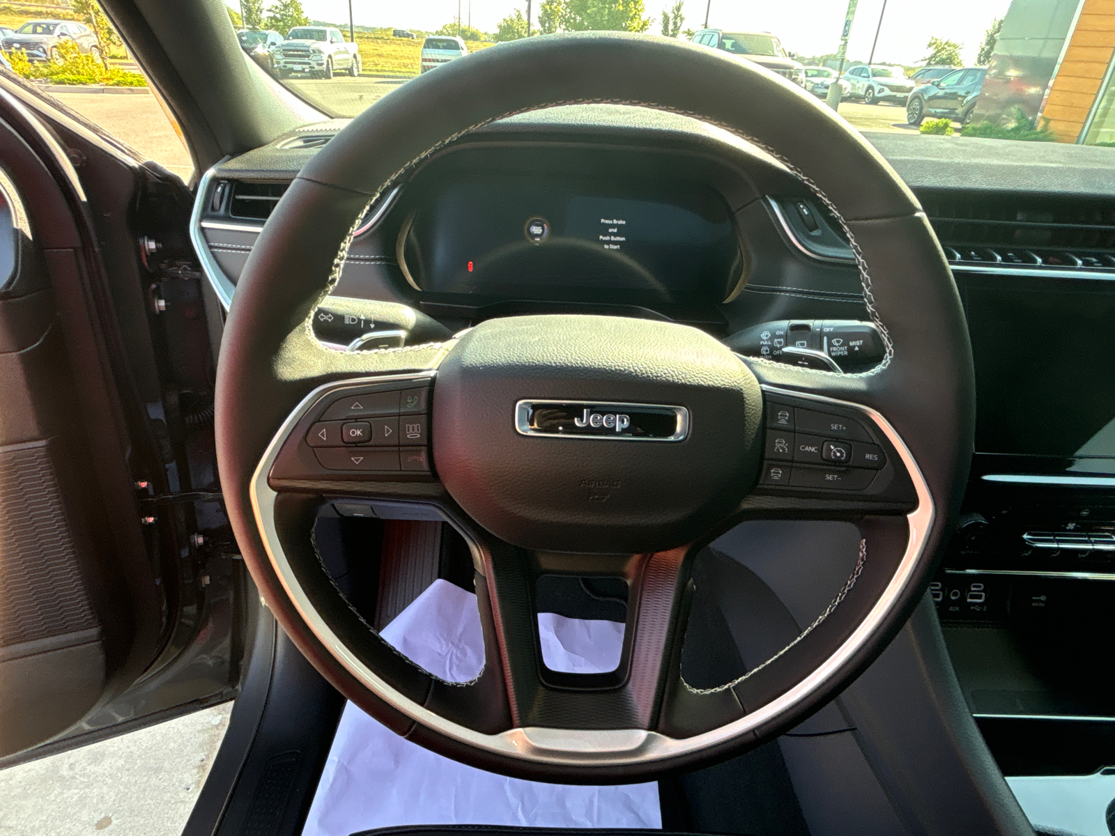 2025 Jeep Grand Cherokee L Altitude X 13