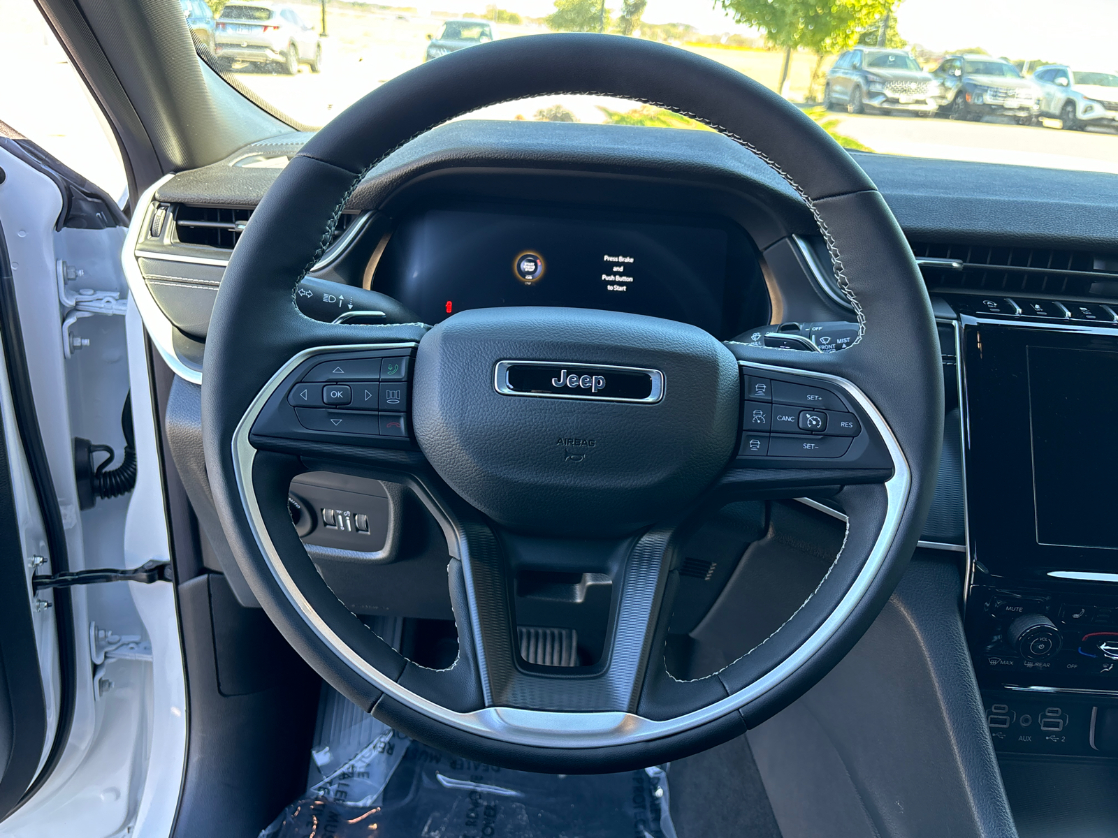 2025 Jeep Grand Cherokee Altitude X 10