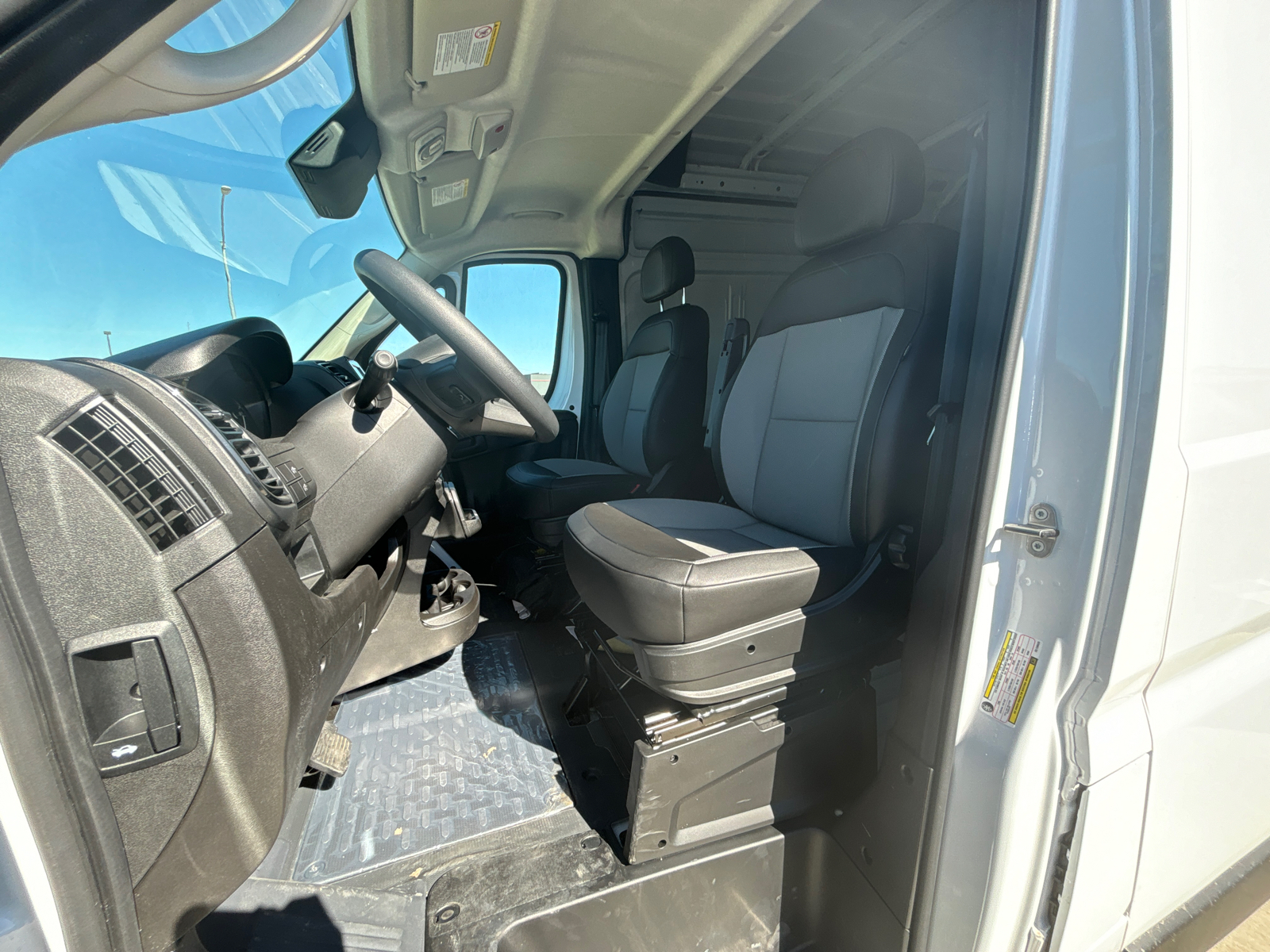 2024 Ram ProMaster Cargo Van Tradesman 9