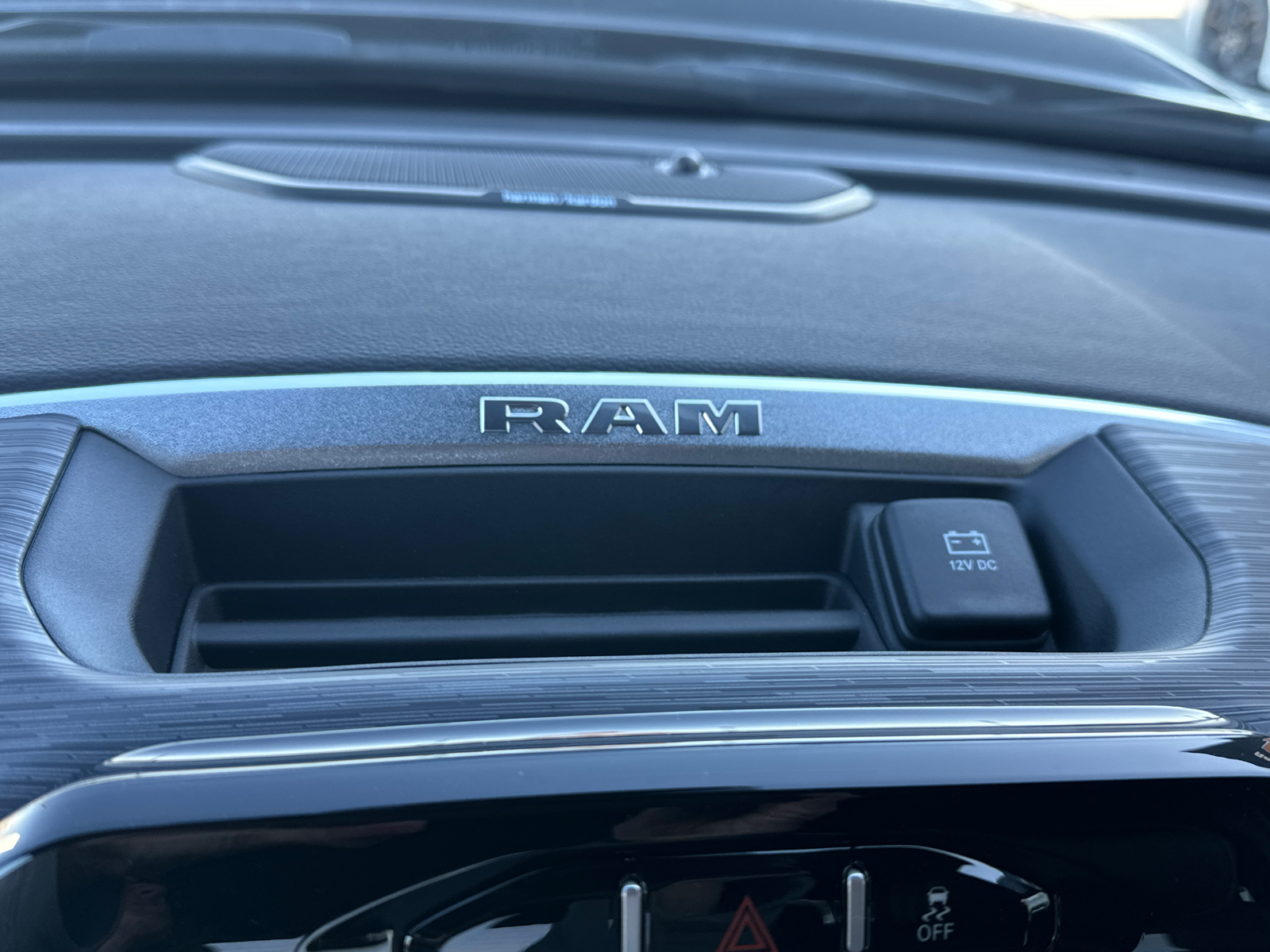 2024 Ram 2500 Laramie 22