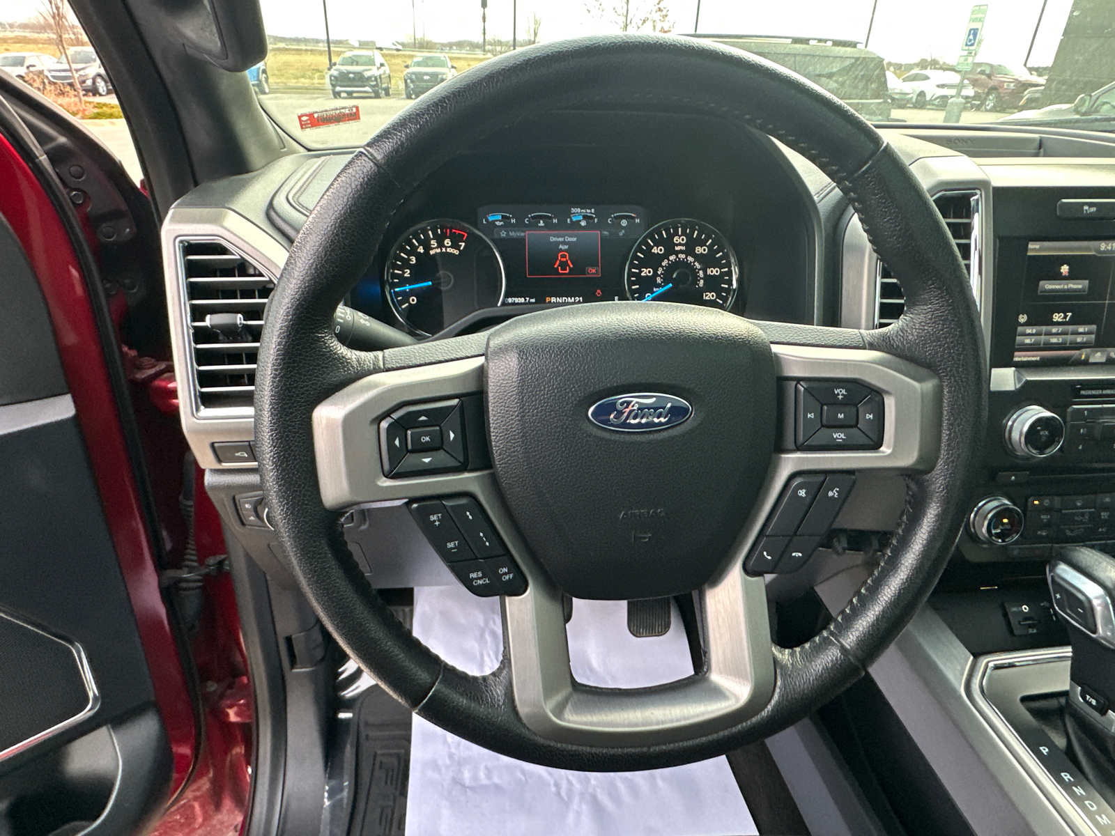 2015 Ford F-150 Platinum 18