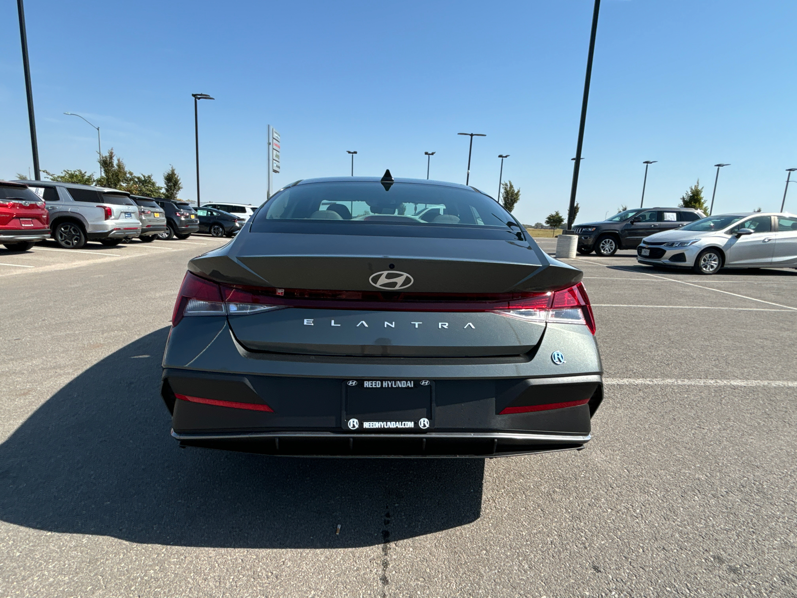 2024 Hyundai Elantra SE 3