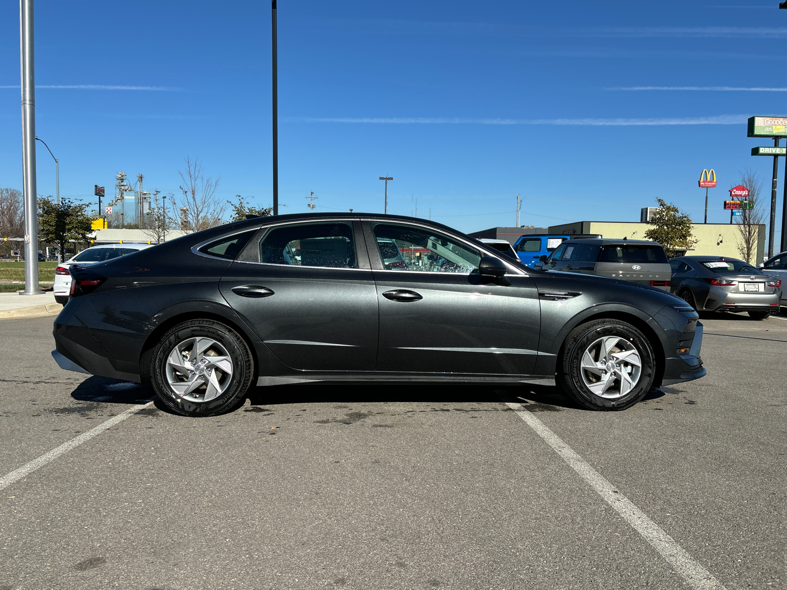 2025 Hyundai Sonata SE 4