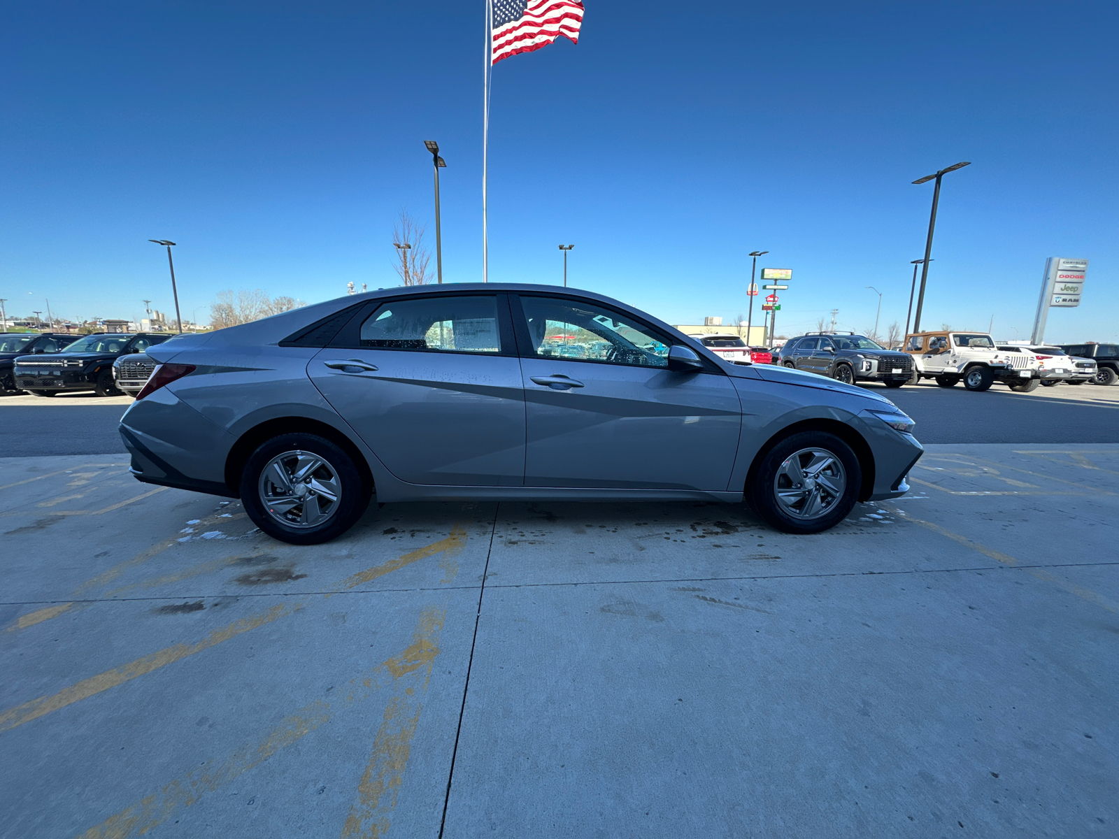 2025 Hyundai Elantra SE 4