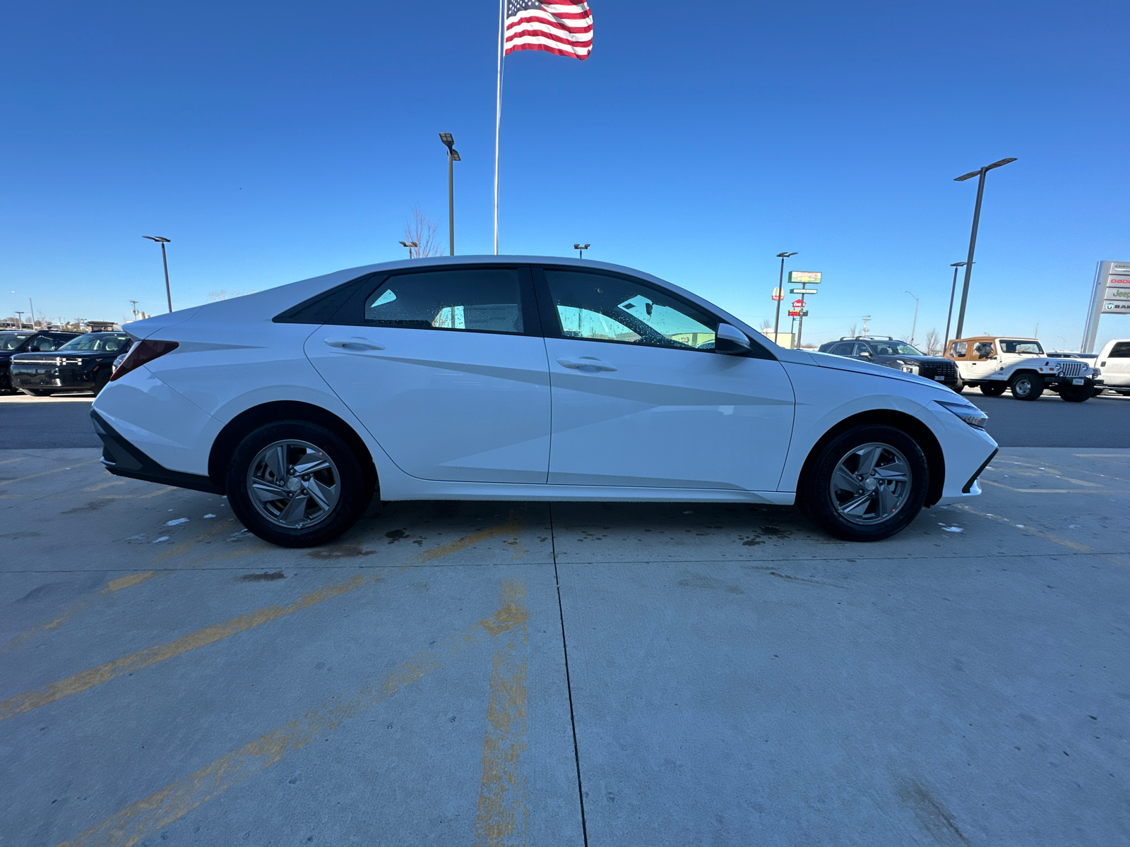 2025 Hyundai Elantra SE 4