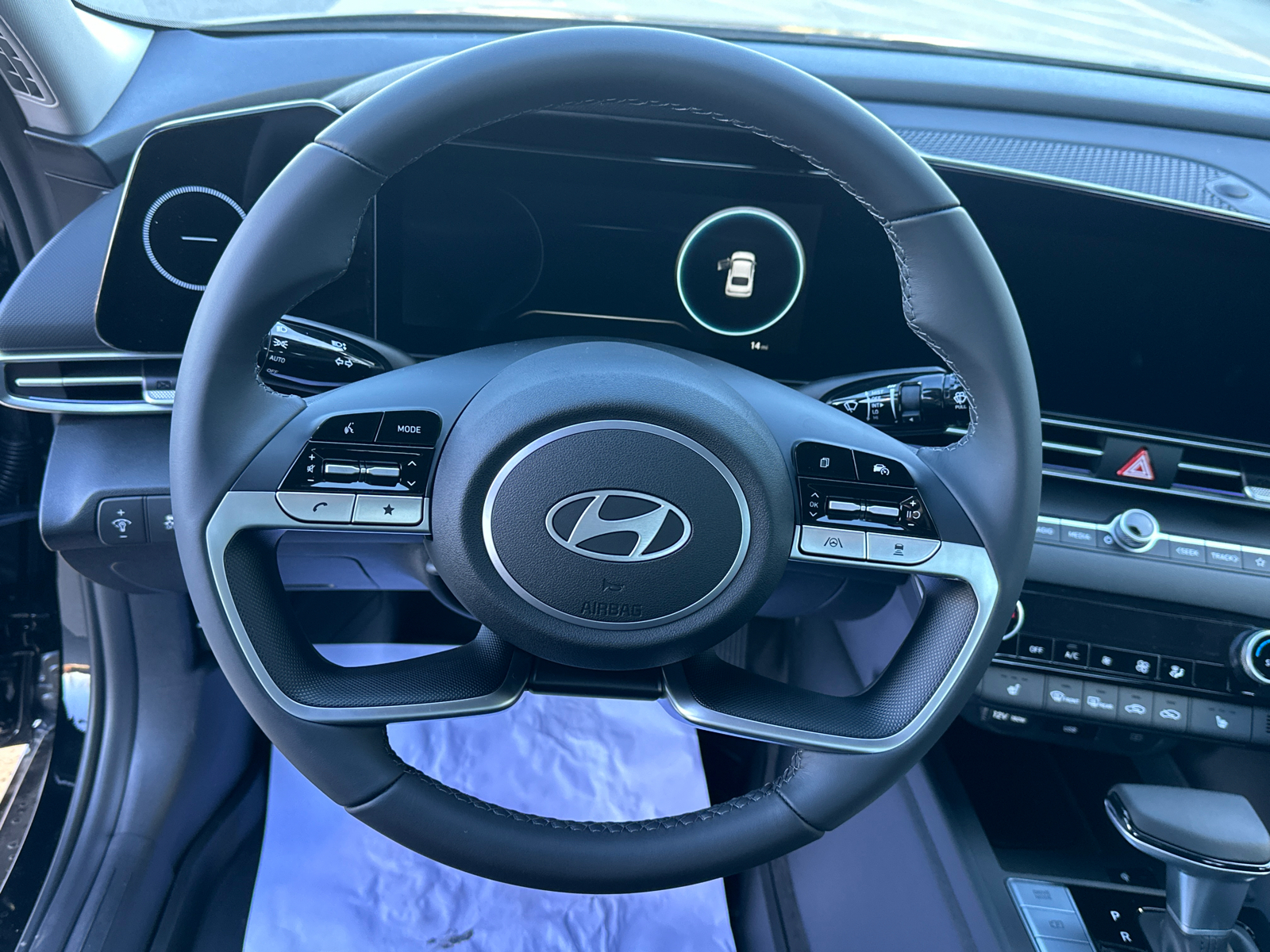 2025 Hyundai Elantra SEL Convenience 13