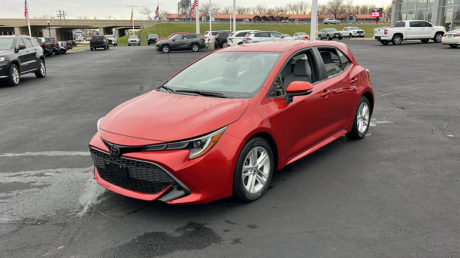 2019 Toyota Corolla Hatchback SE 7