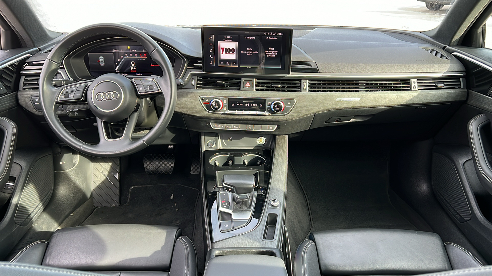 2022 Audi A4 45 S line Premium Plus 8