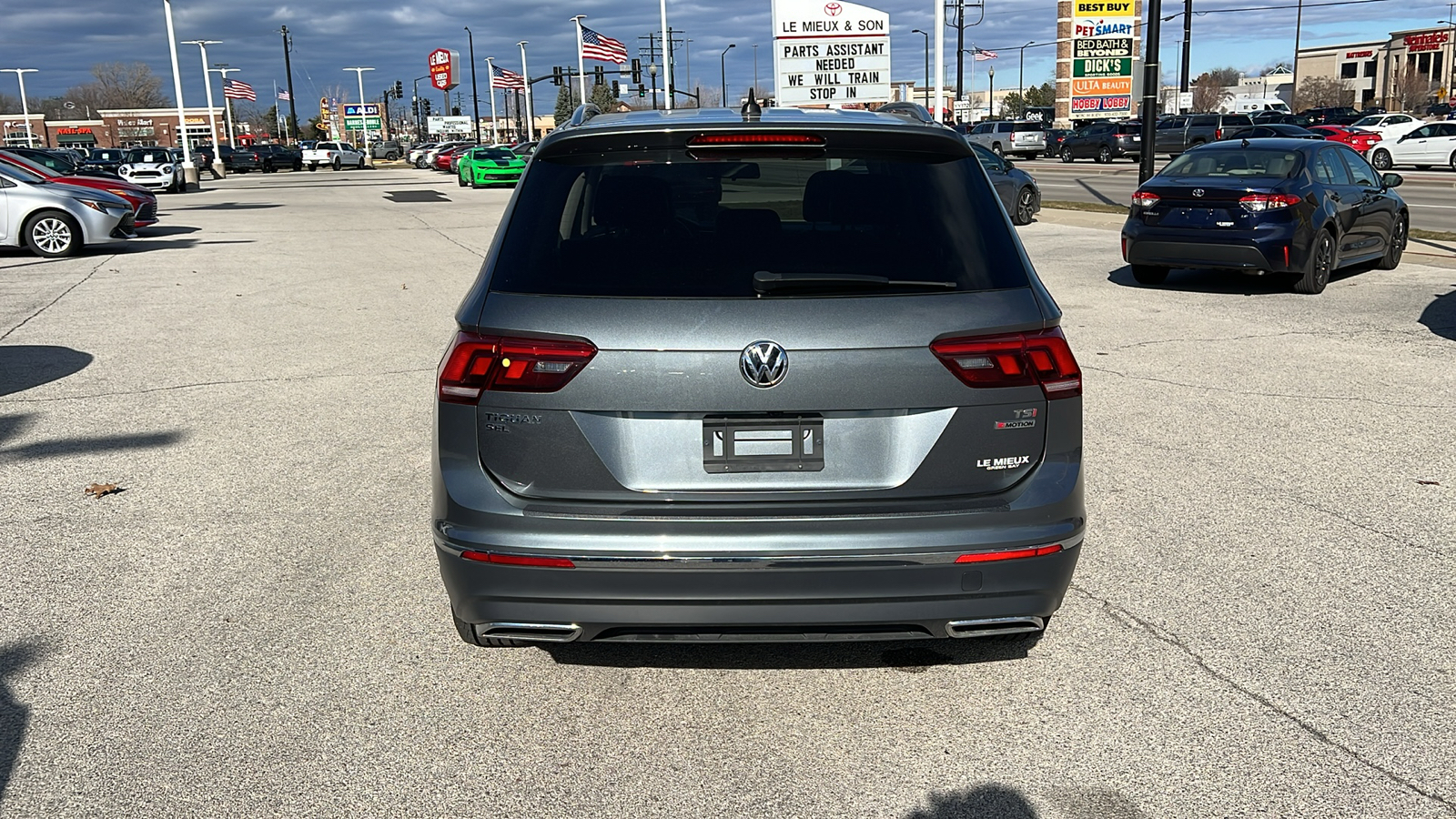 2018 Volkswagen Tiguan 2.0T SEL 4