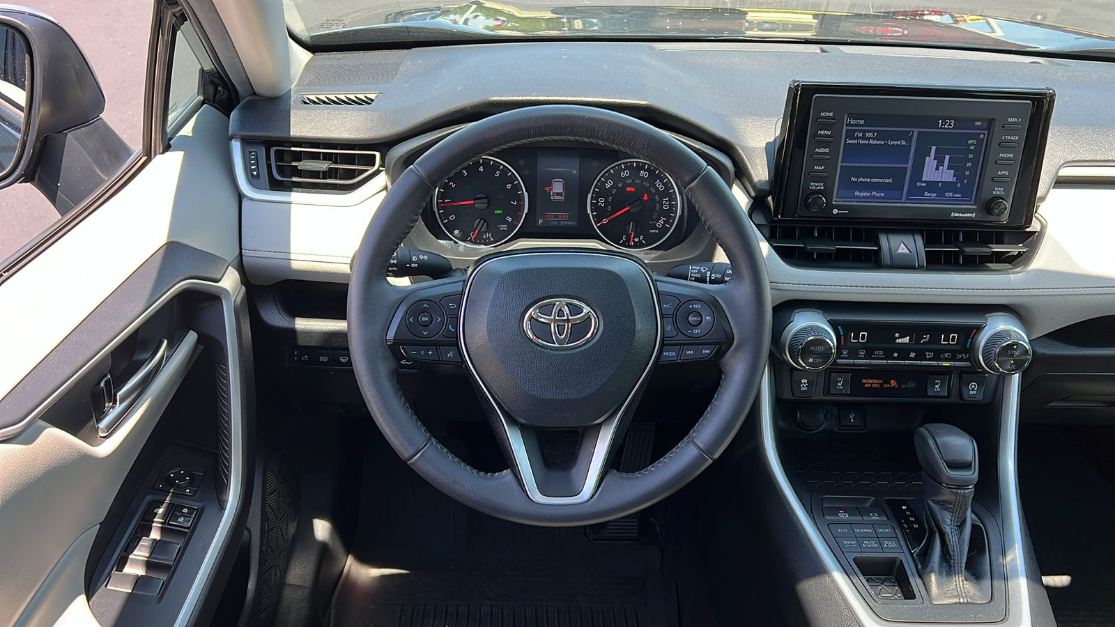 2021 Toyota RAV4 XLE 9