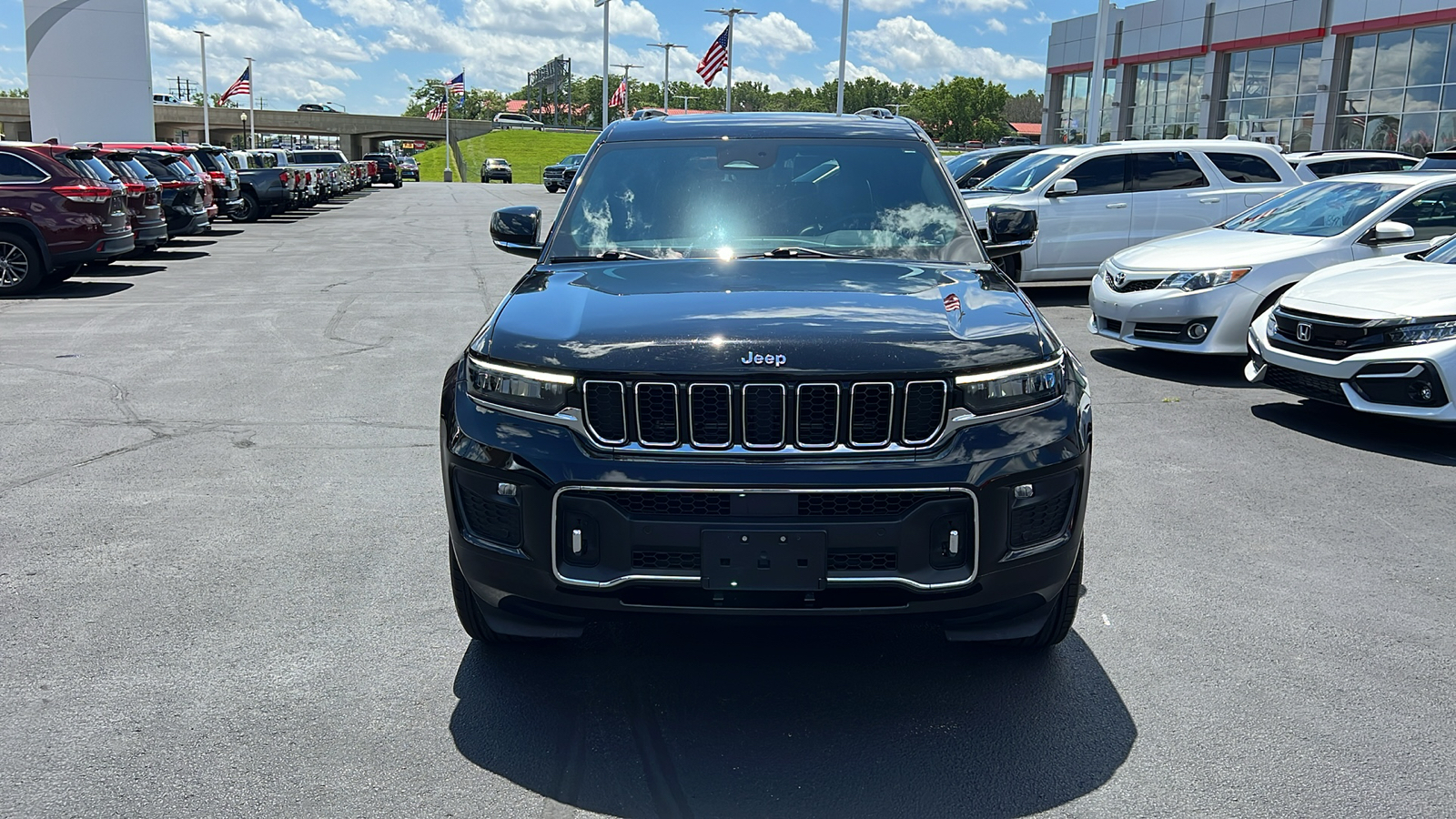 2021 Jeep Grand Cherokee L Overland 36