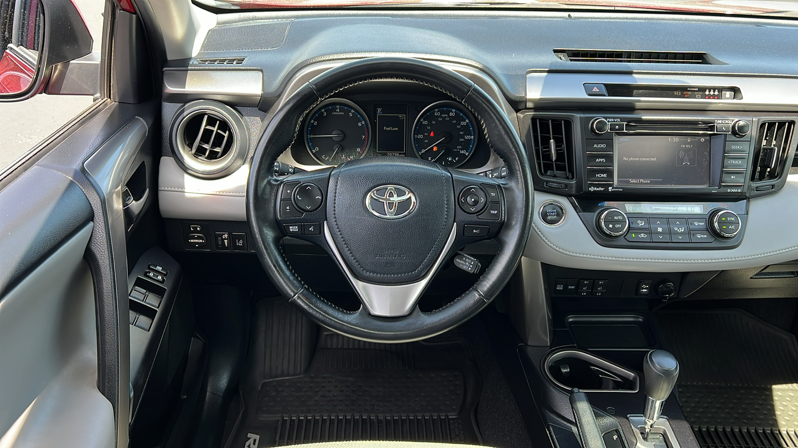 2018 Toyota RAV4 XLE 9