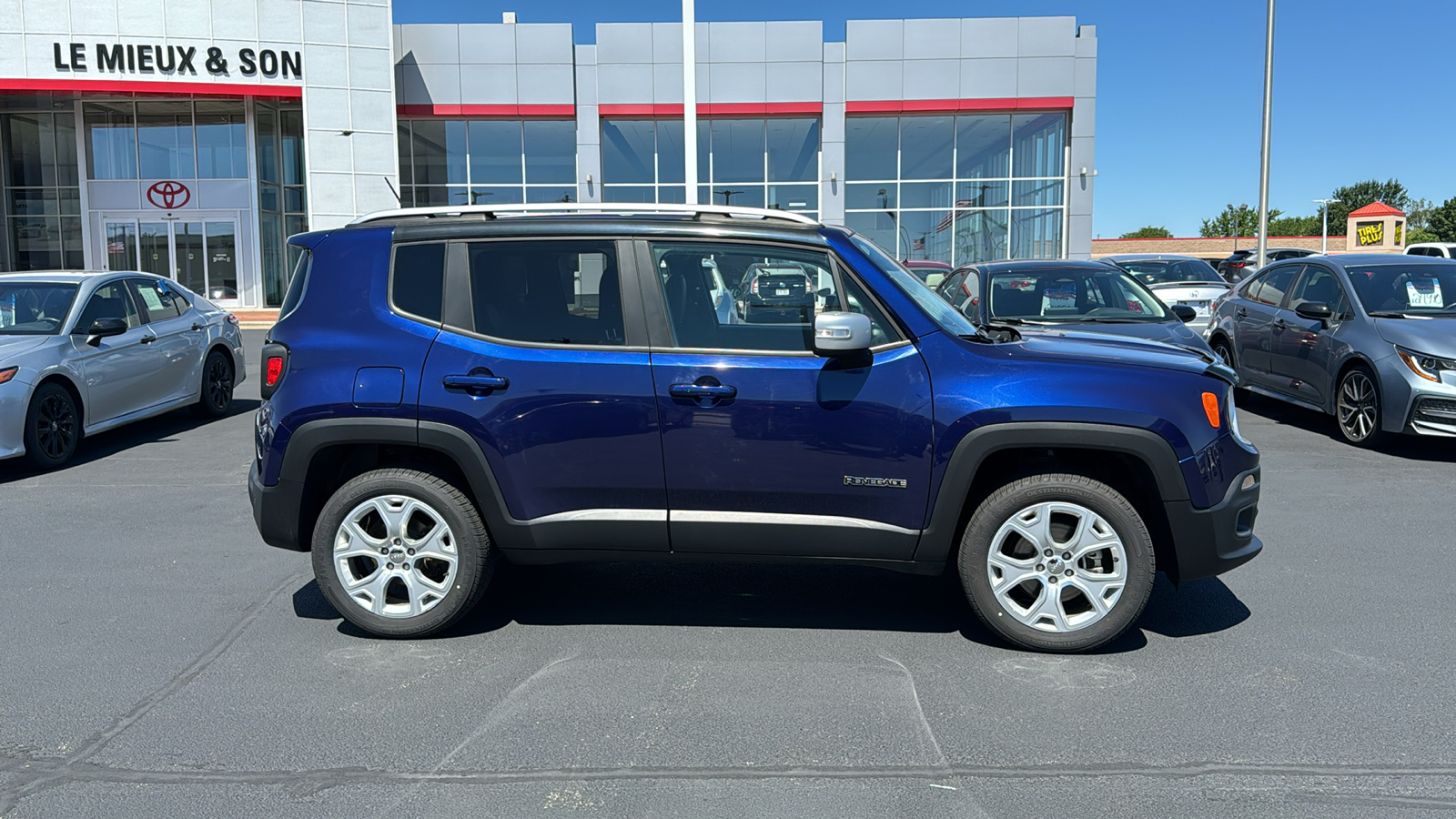 2016 Jeep Renegade Limited 2