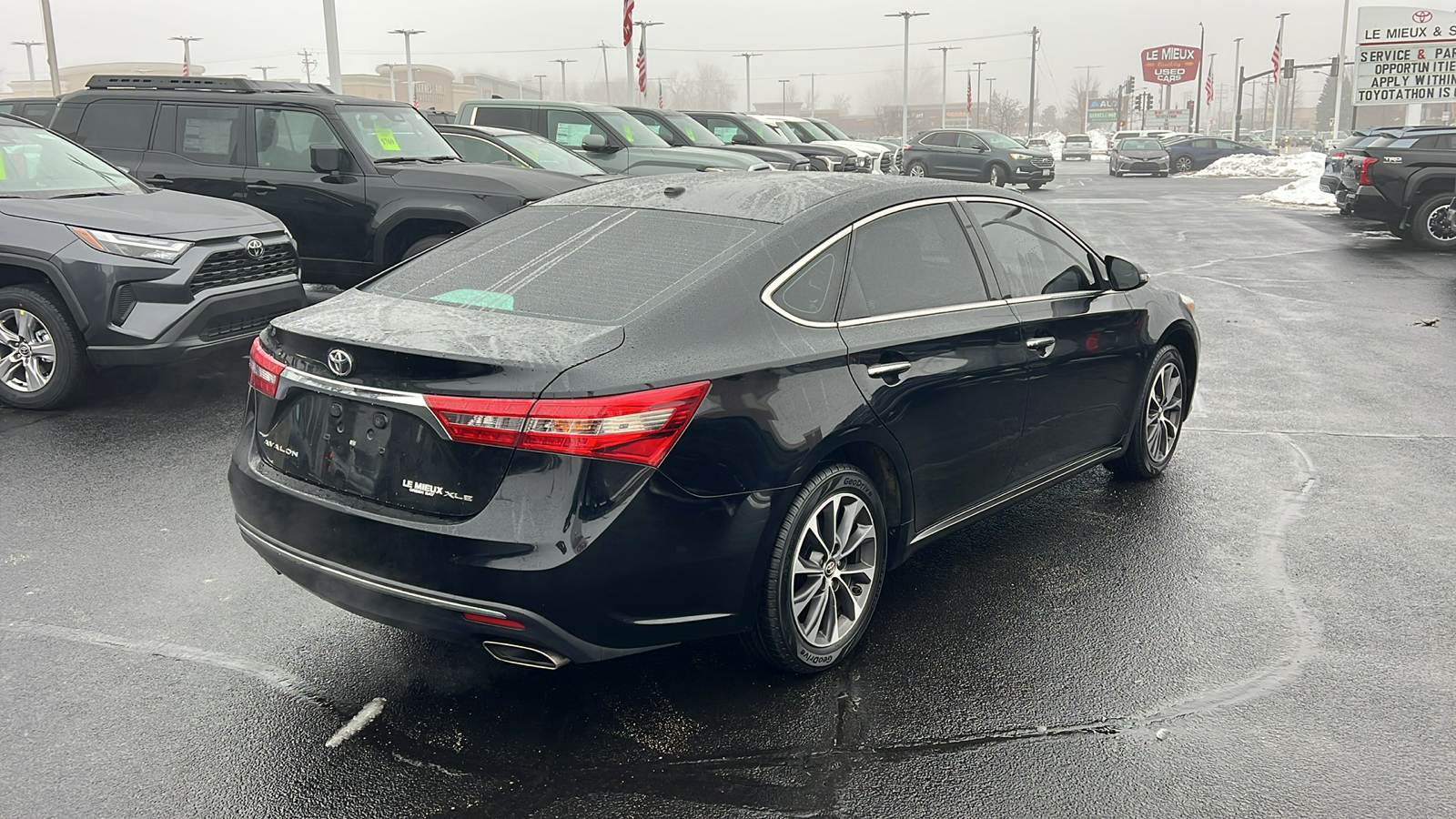 2018 Toyota Avalon  3